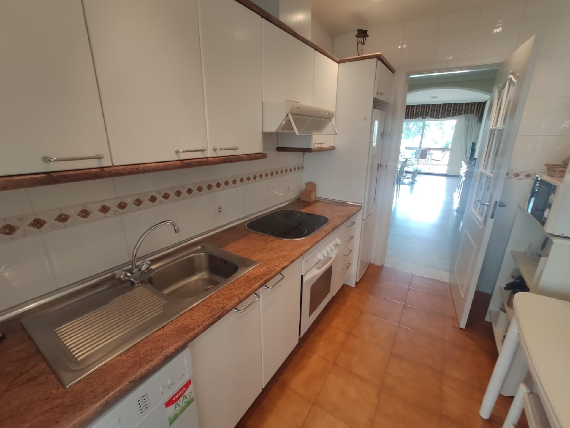 Beachside 2 bedroom apartment in Medina Gardens, Puerto Banús