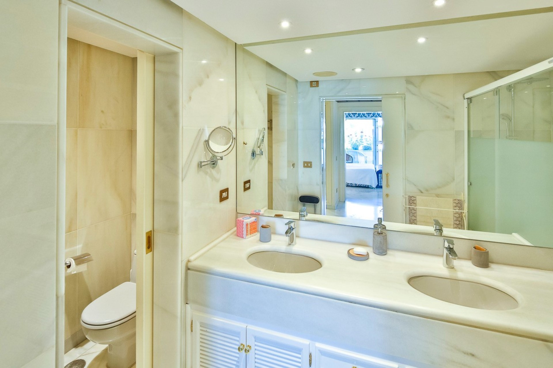 Exceptional Beachfront Penthouse in Los Granados, Marbella - Puerto Banus