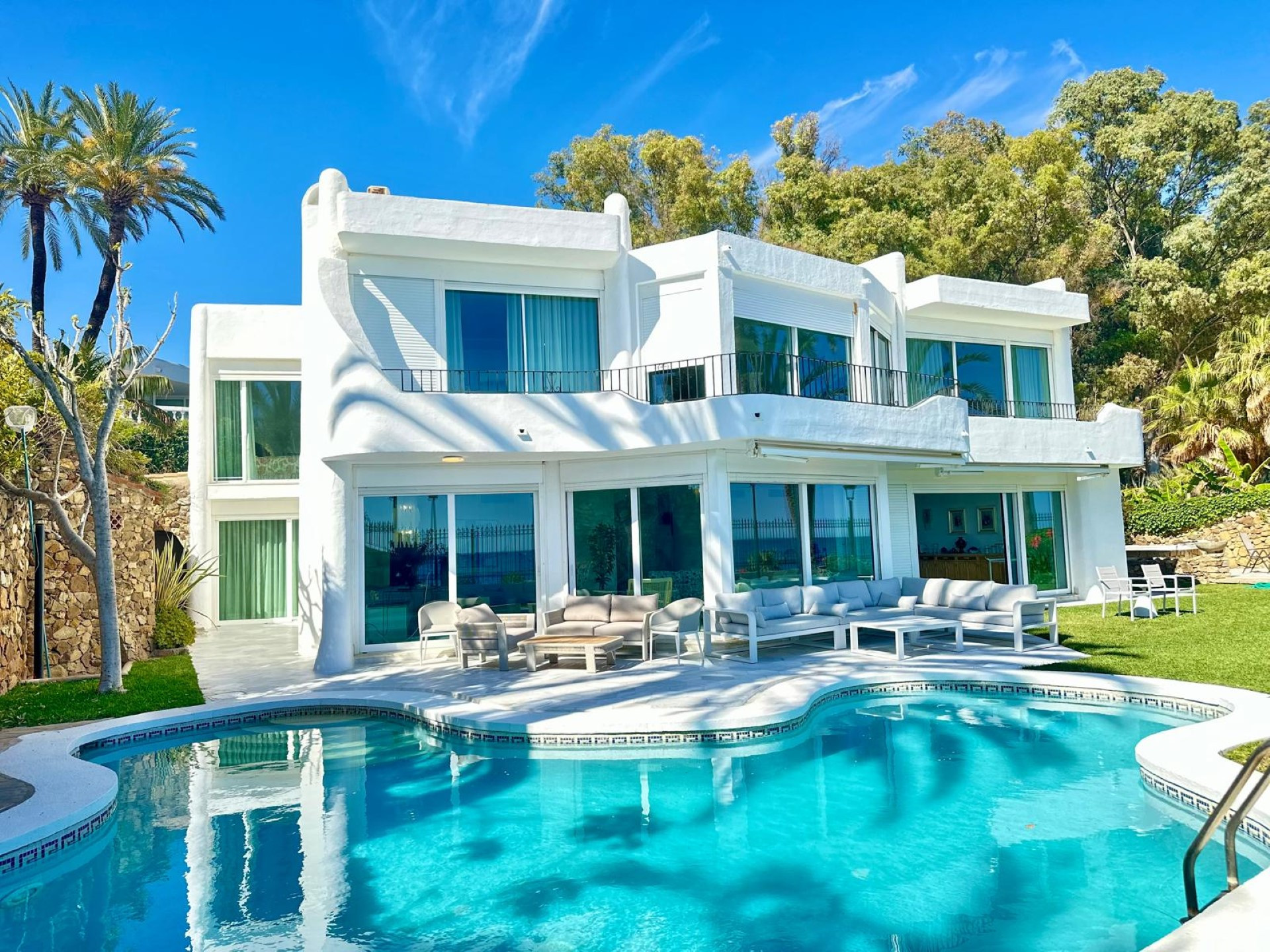 Beachfront Villa on Marbella’s Golden Mile
