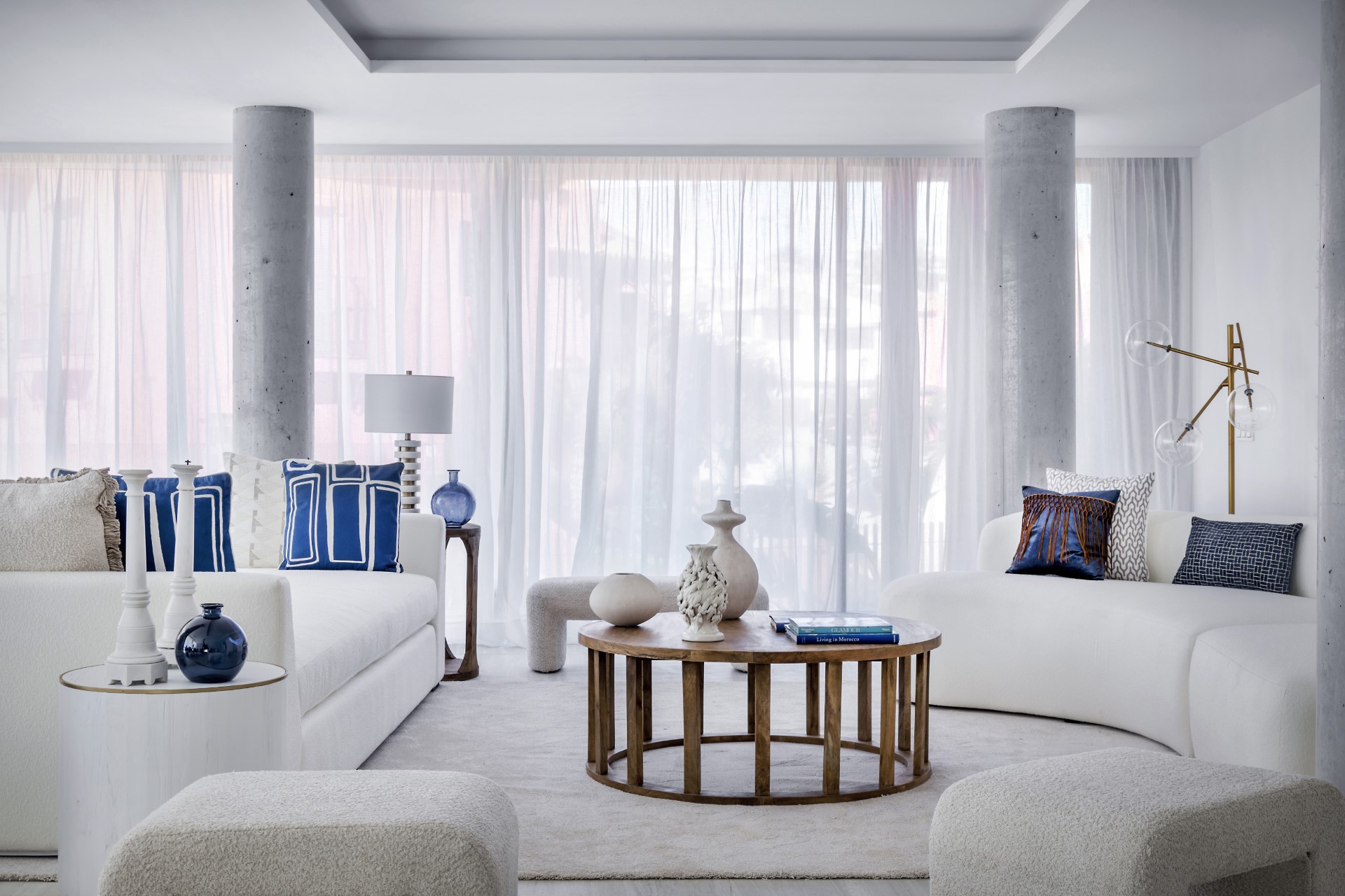 Luxurious beachfront apartment in Estepona West