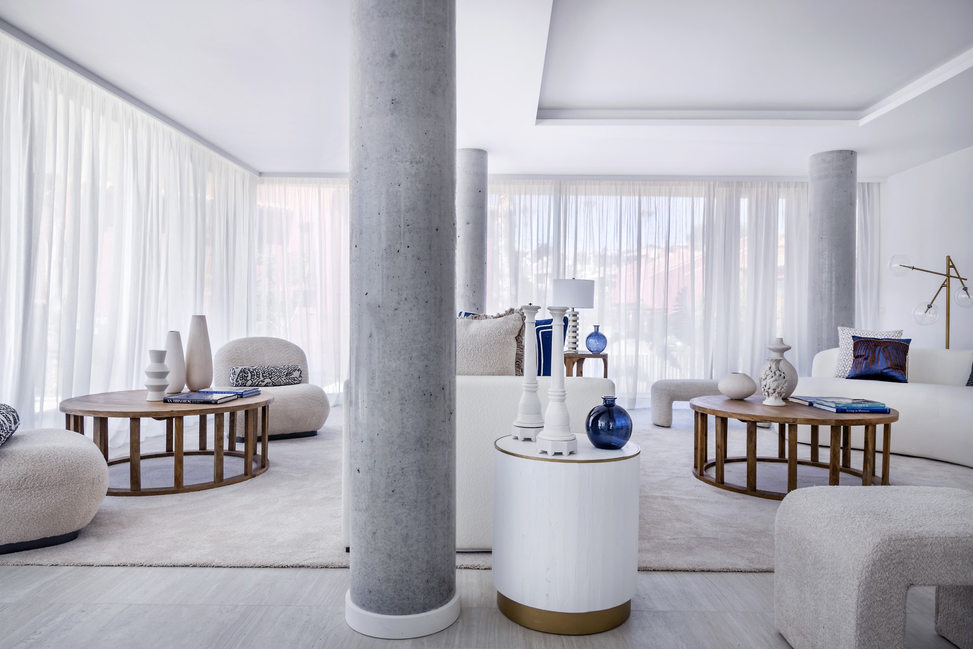 Luxurious beachfront apartment in Estepona West