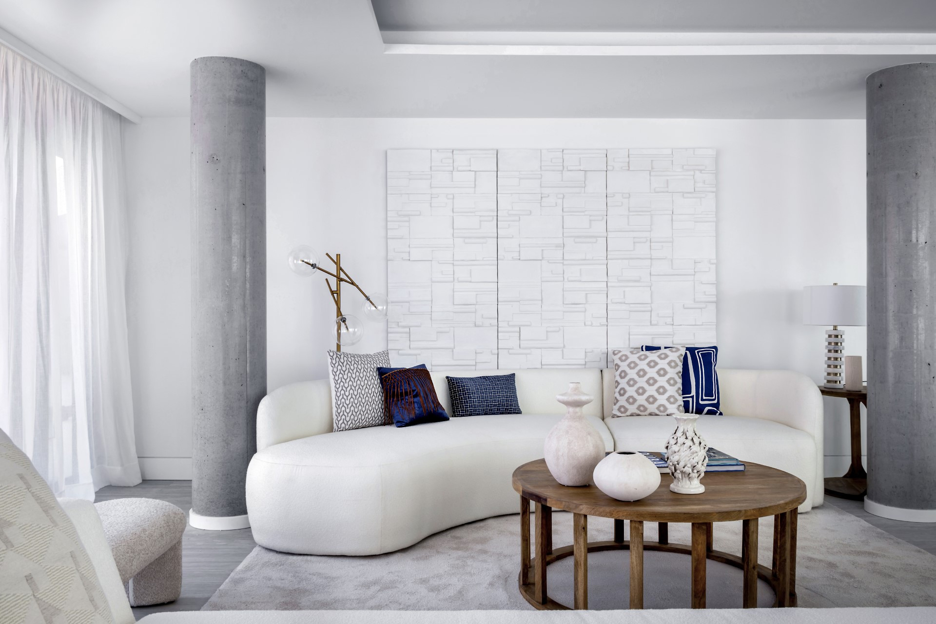 Luxurious beachfront apartment in Estepona West