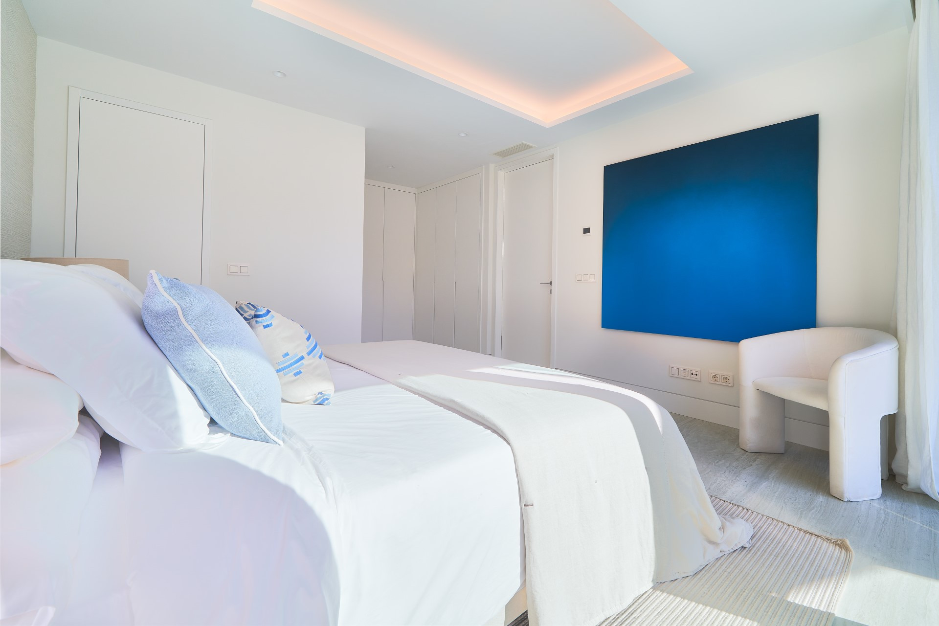 Exclusive Beachfront Apartment in Estepona West