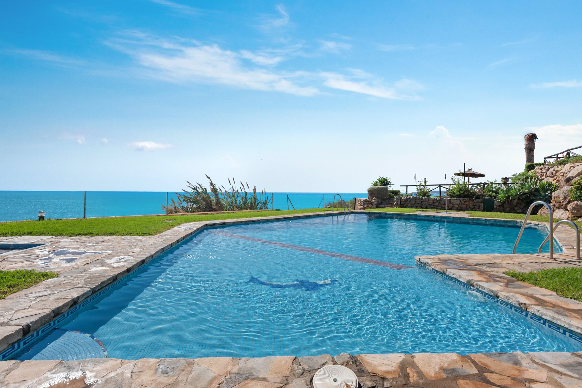 Townhouse with panoramic views in Bahia Azul, Estepona