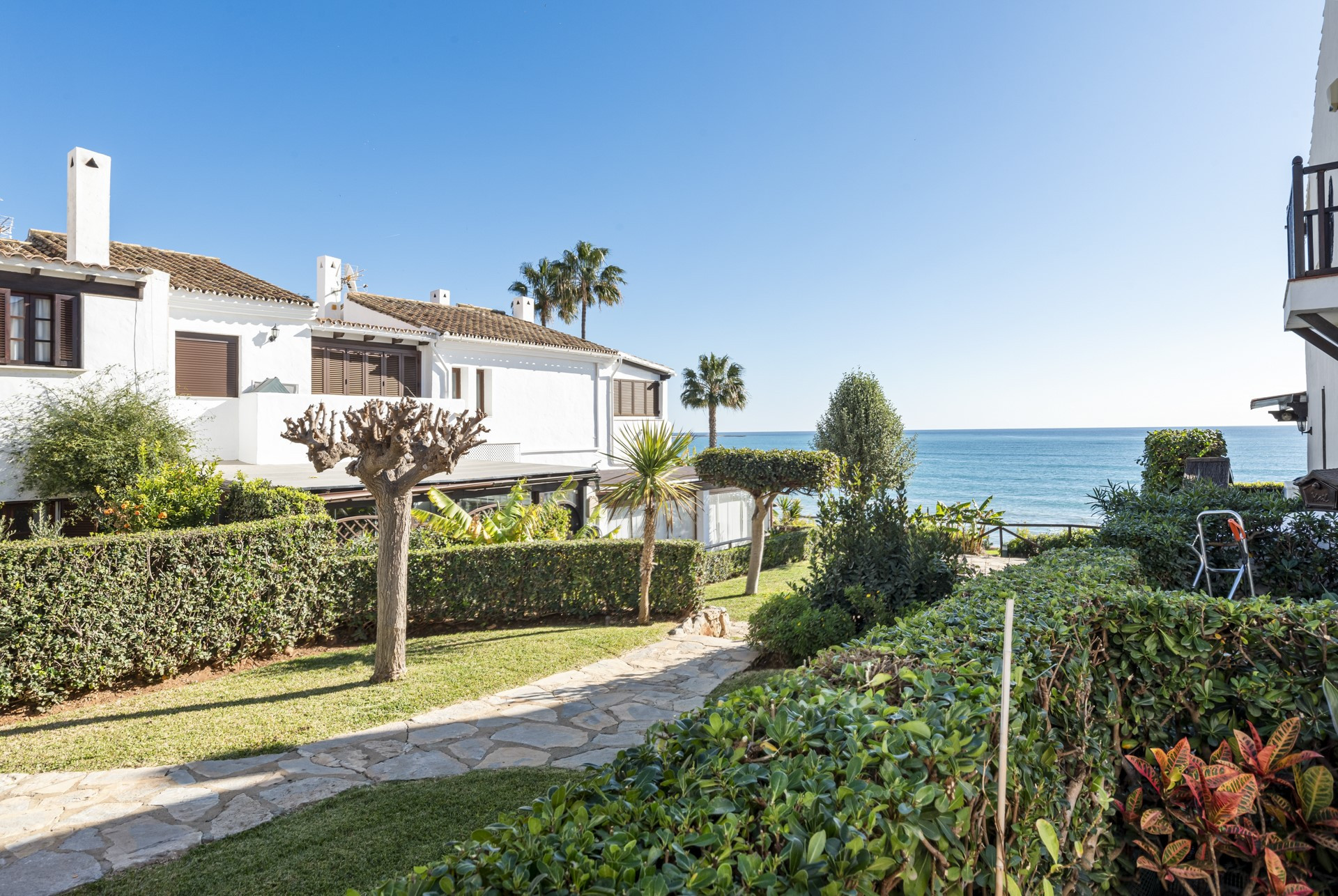 Townhouse with panoramic views in Bahia Azul, Estepona
