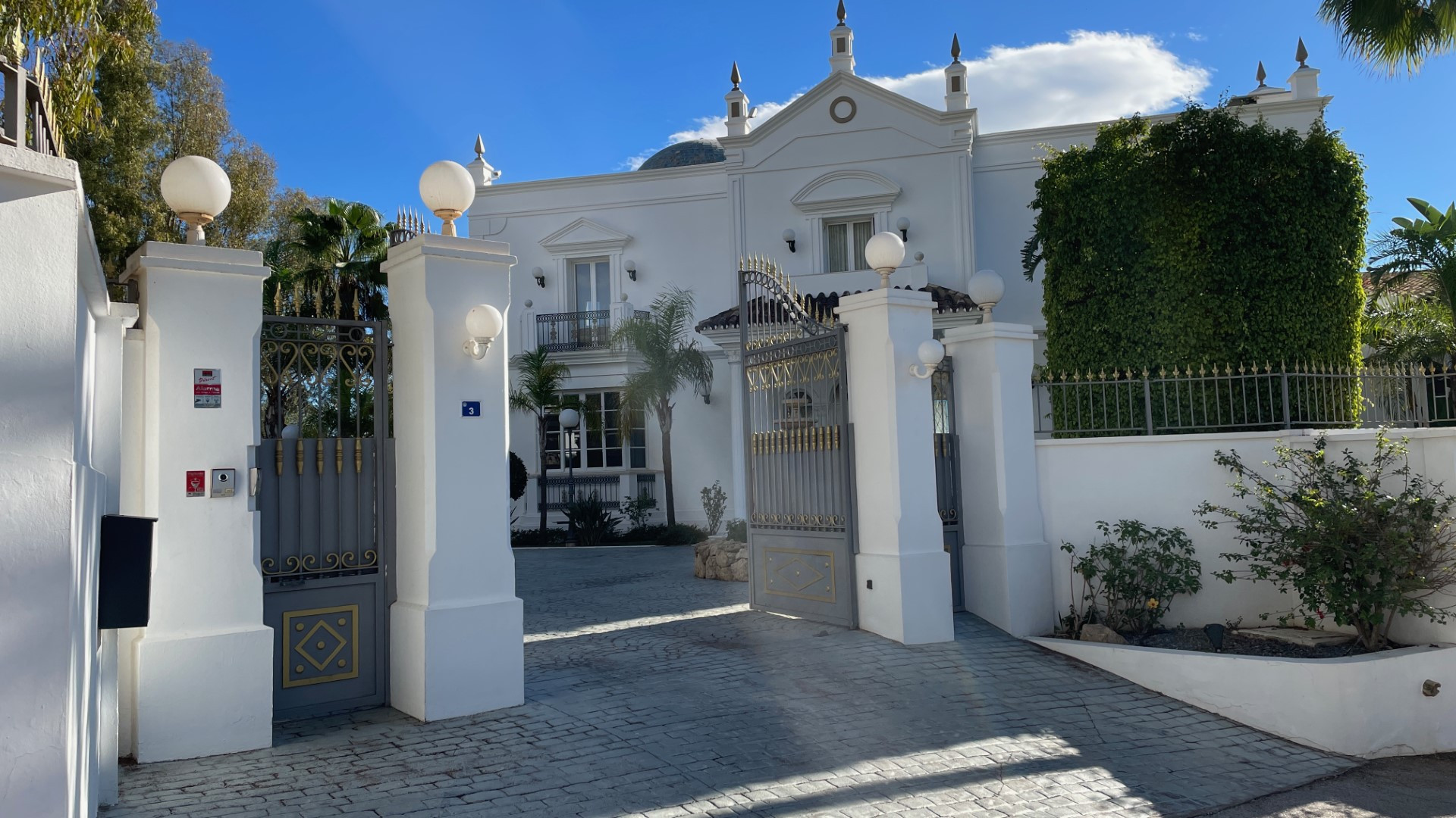 Magnífica villa de 8 dormitorios con vistas panorámicas en Mijas Pueblo