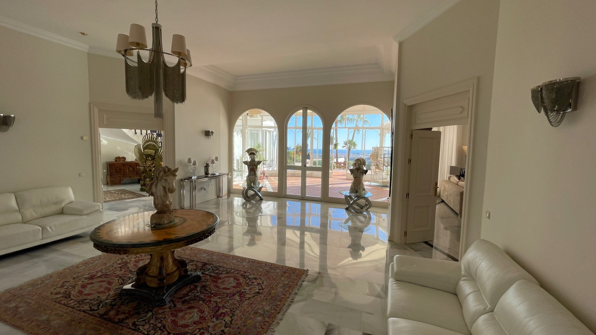 Magnífica villa de 8 dormitorios con vistas panorámicas en Mijas Pueblo