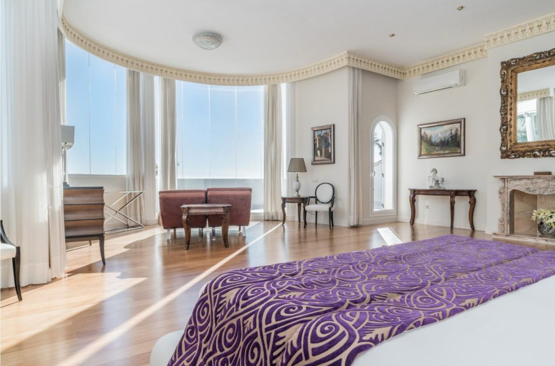Magnífica villa de 8 dormitorios con vistas panorámicas en Mijas Pueblo
