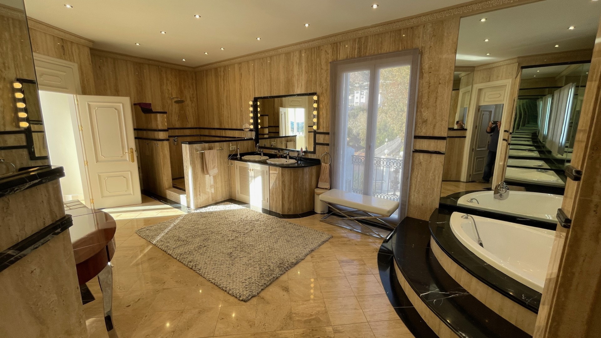 Magnífica villa de 8 dormitorios con vistas panorámicas en Mijas Pueblo