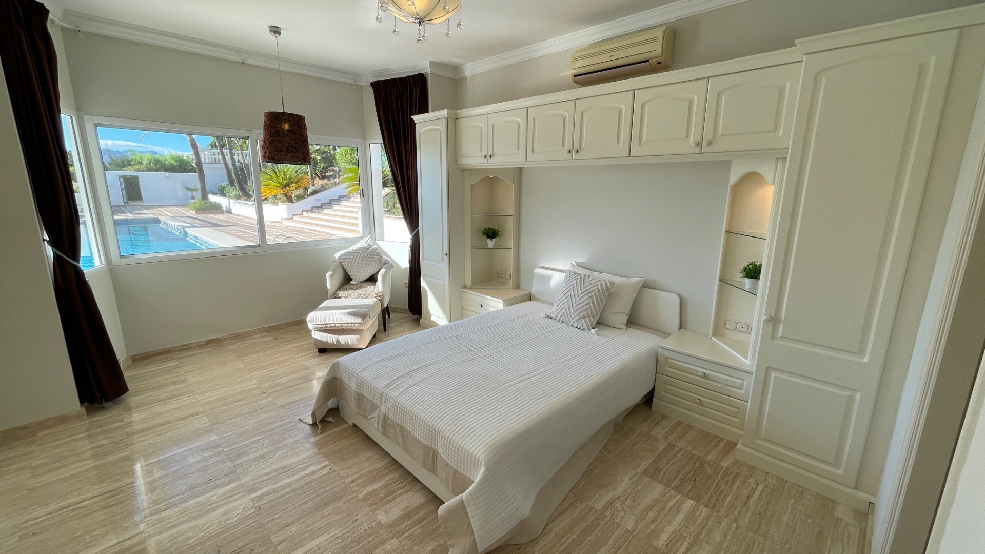 Magnífica villa de 8 dormitorios con vistas panorámicas en Mijas Pueblo