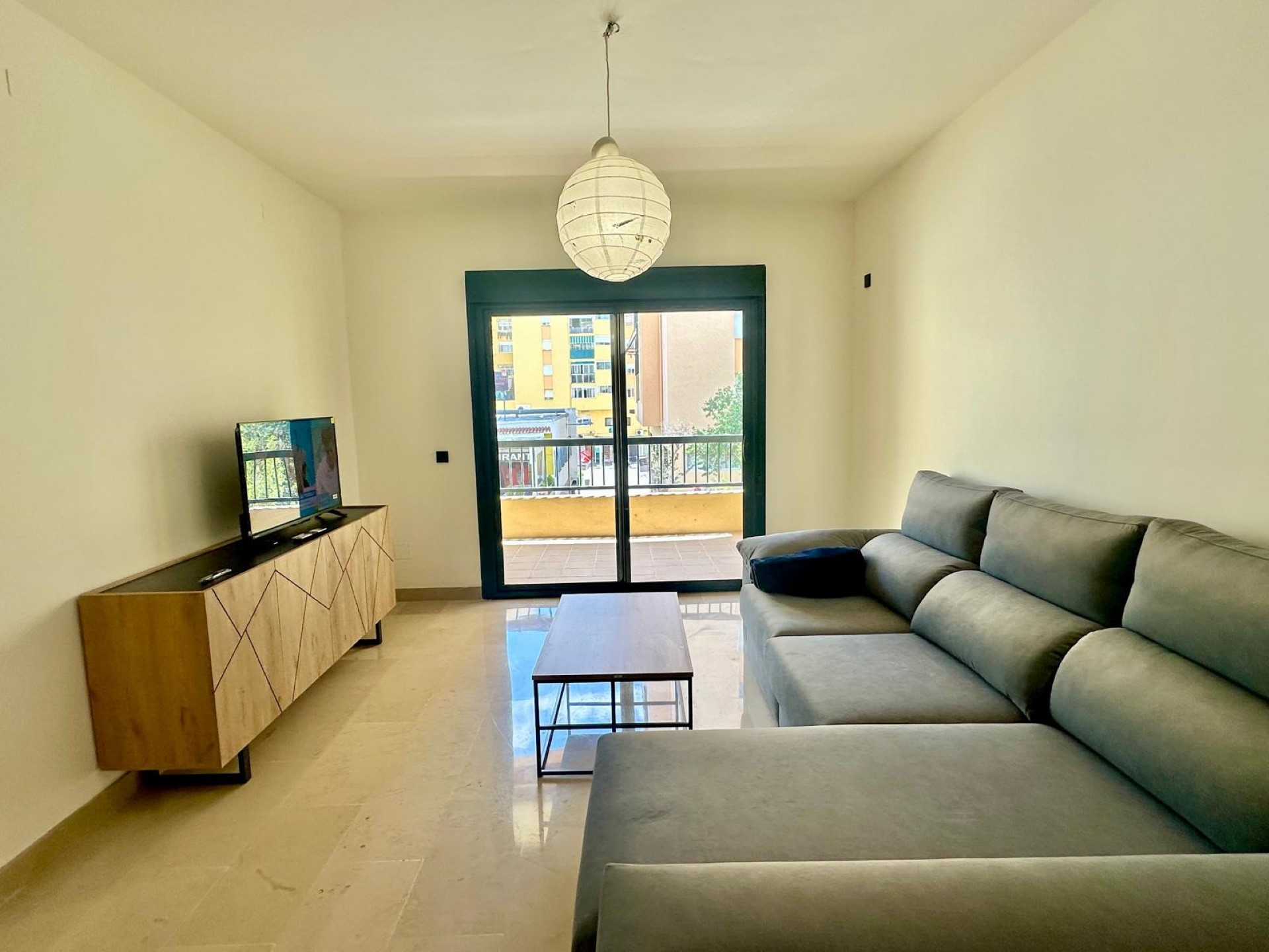 Immaculate 2 bedroom apartment in Guadalcantara, San Pedro town center