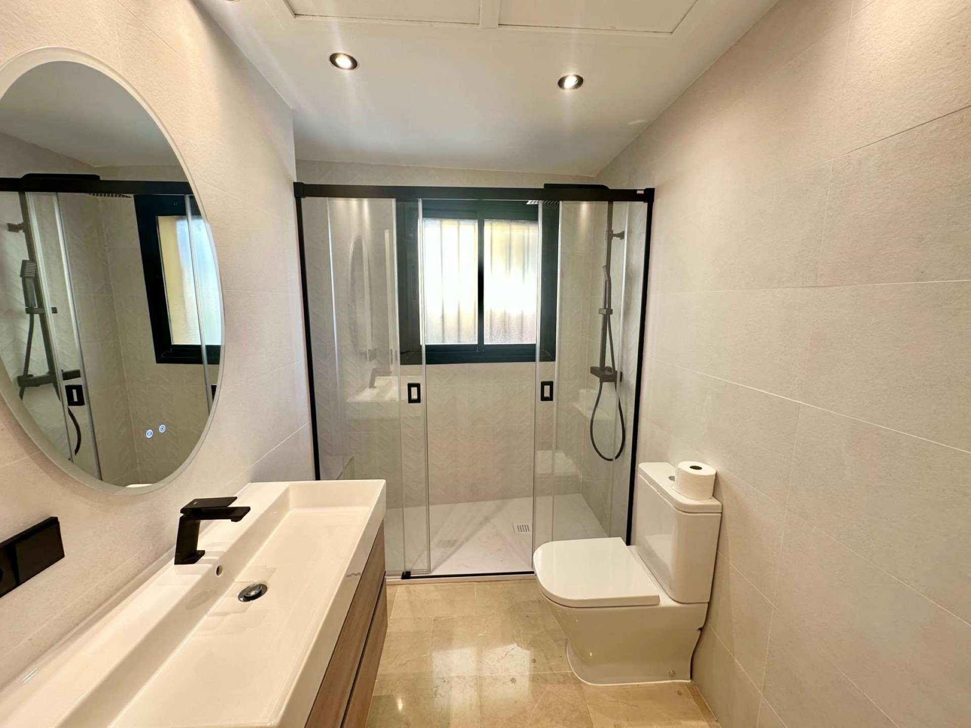 Immaculate 2 bedroom apartment in Guadalcantara, San Pedro town center