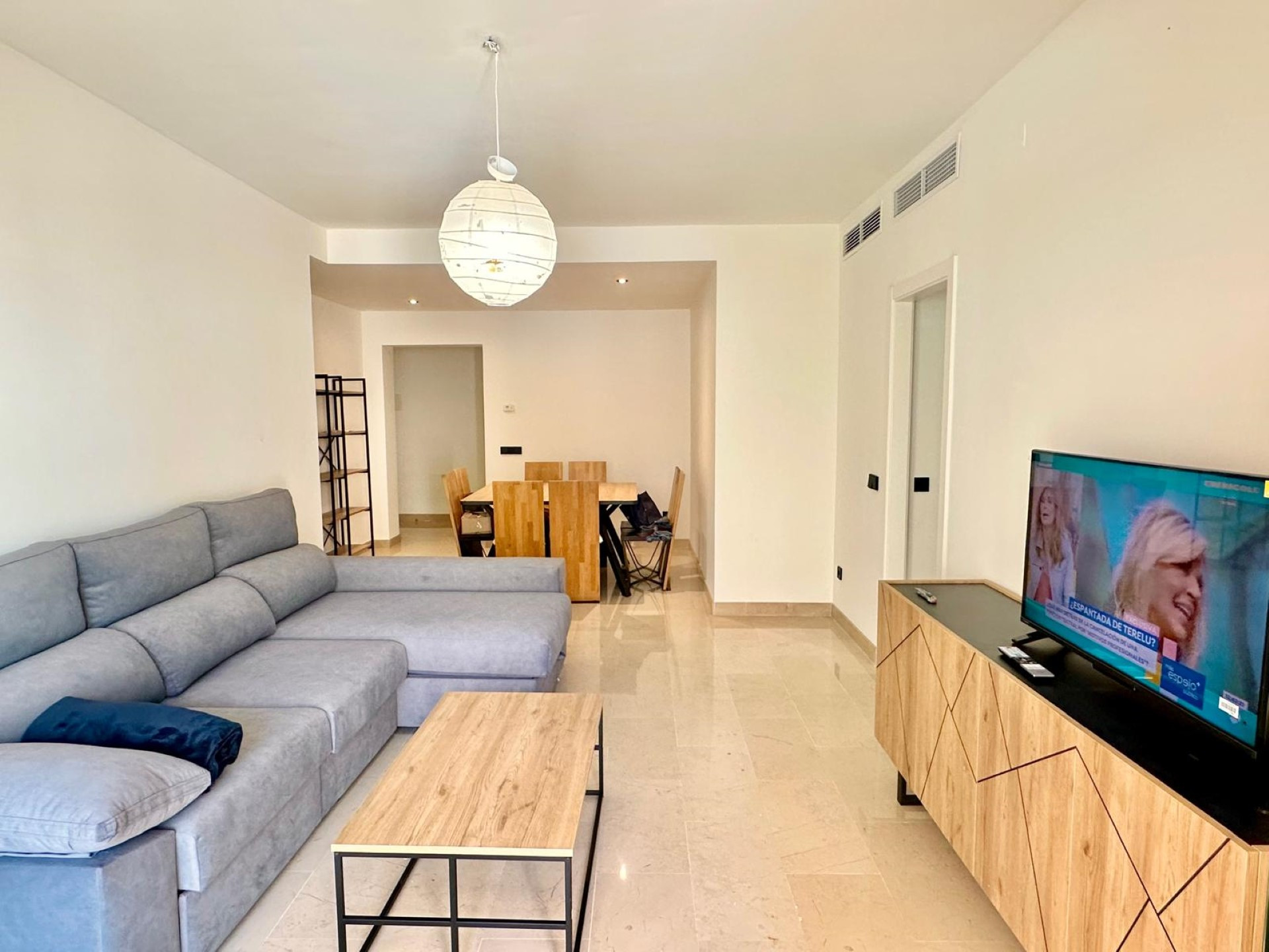 Immaculate 2 bedroom apartment in Guadalcantara, San Pedro town center