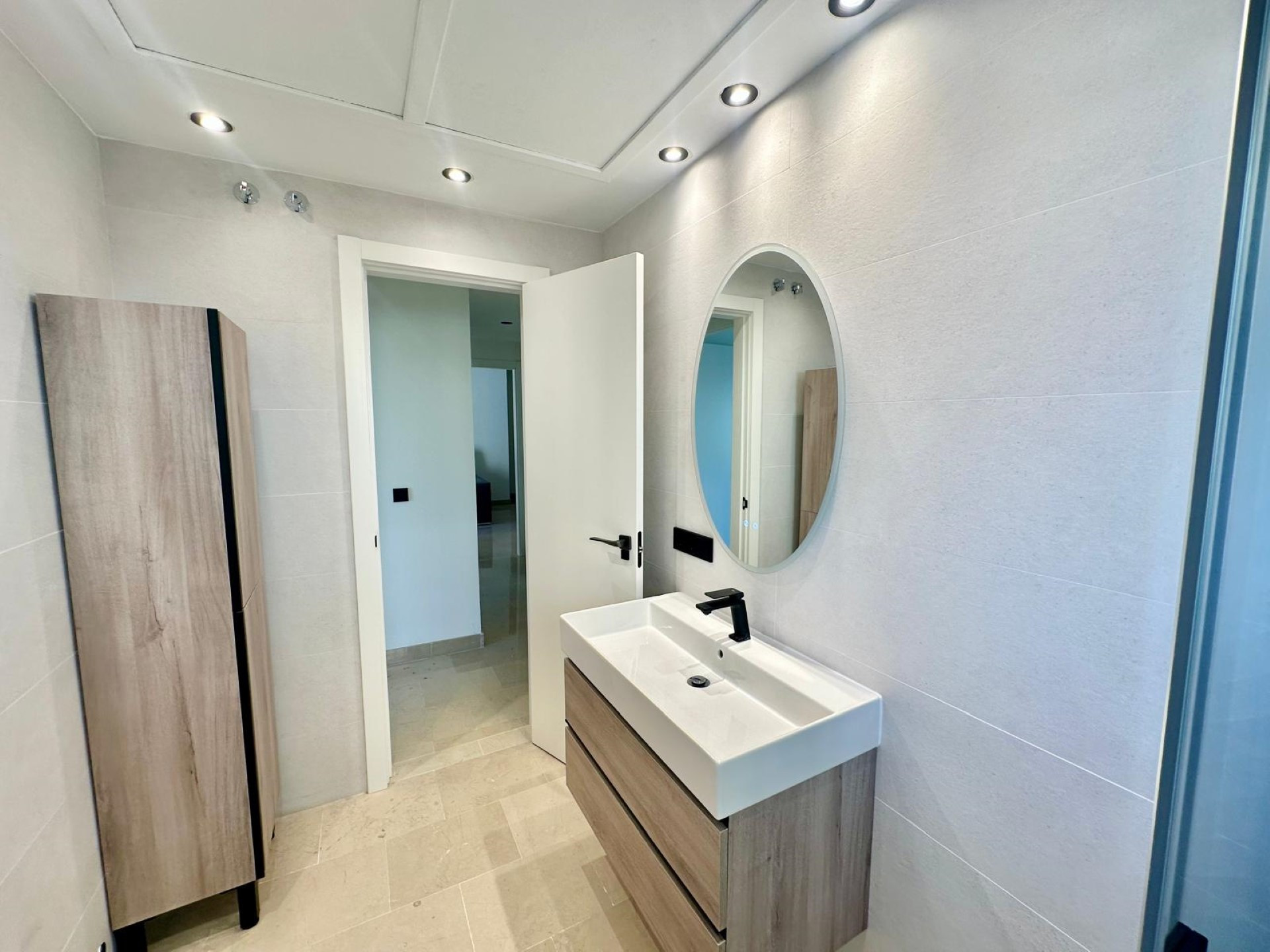 Immaculate 2 bedroom apartment in Guadalcantara, San Pedro town center