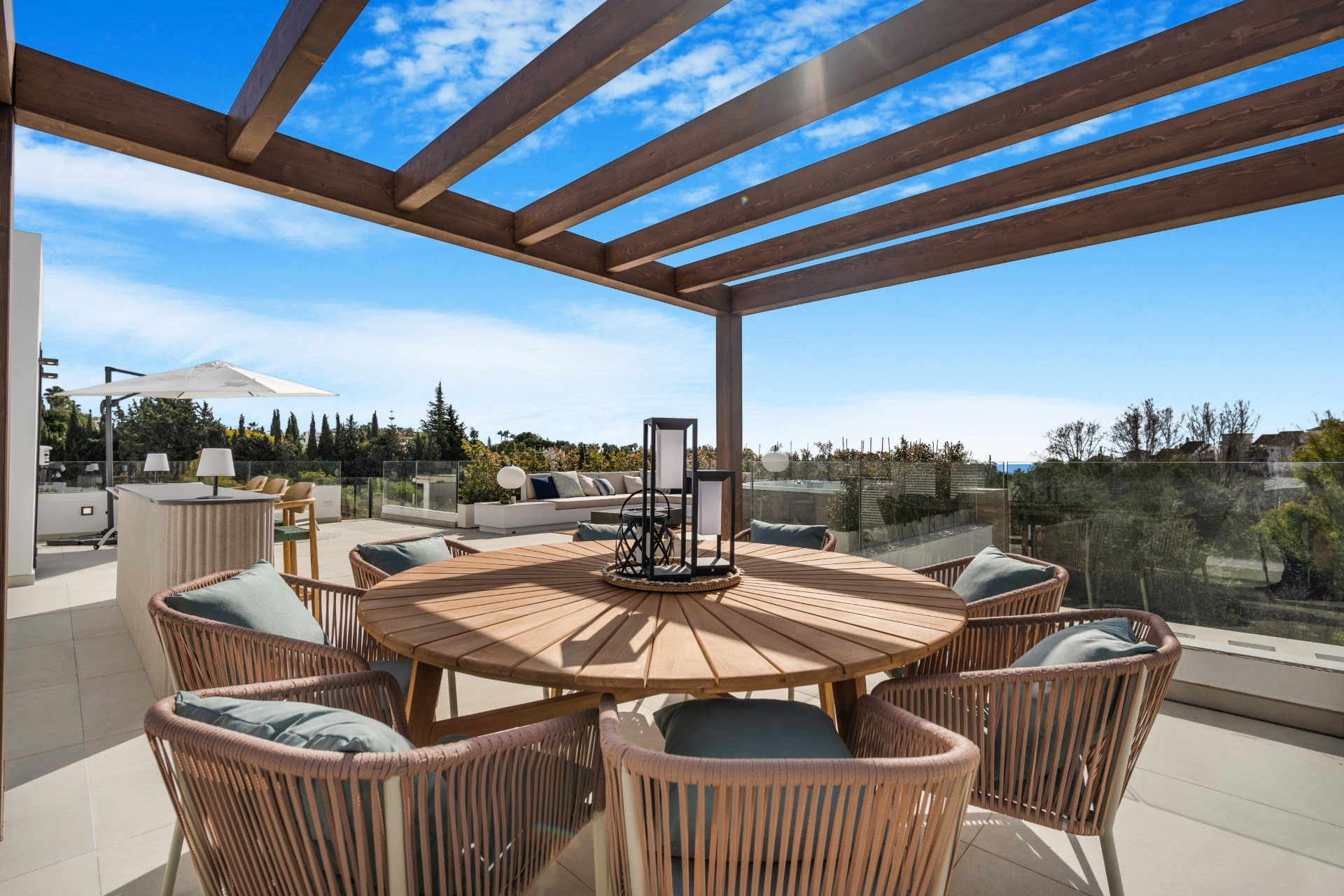 Exquisite villa in Villas del Marqués, Marbella Golden Mile