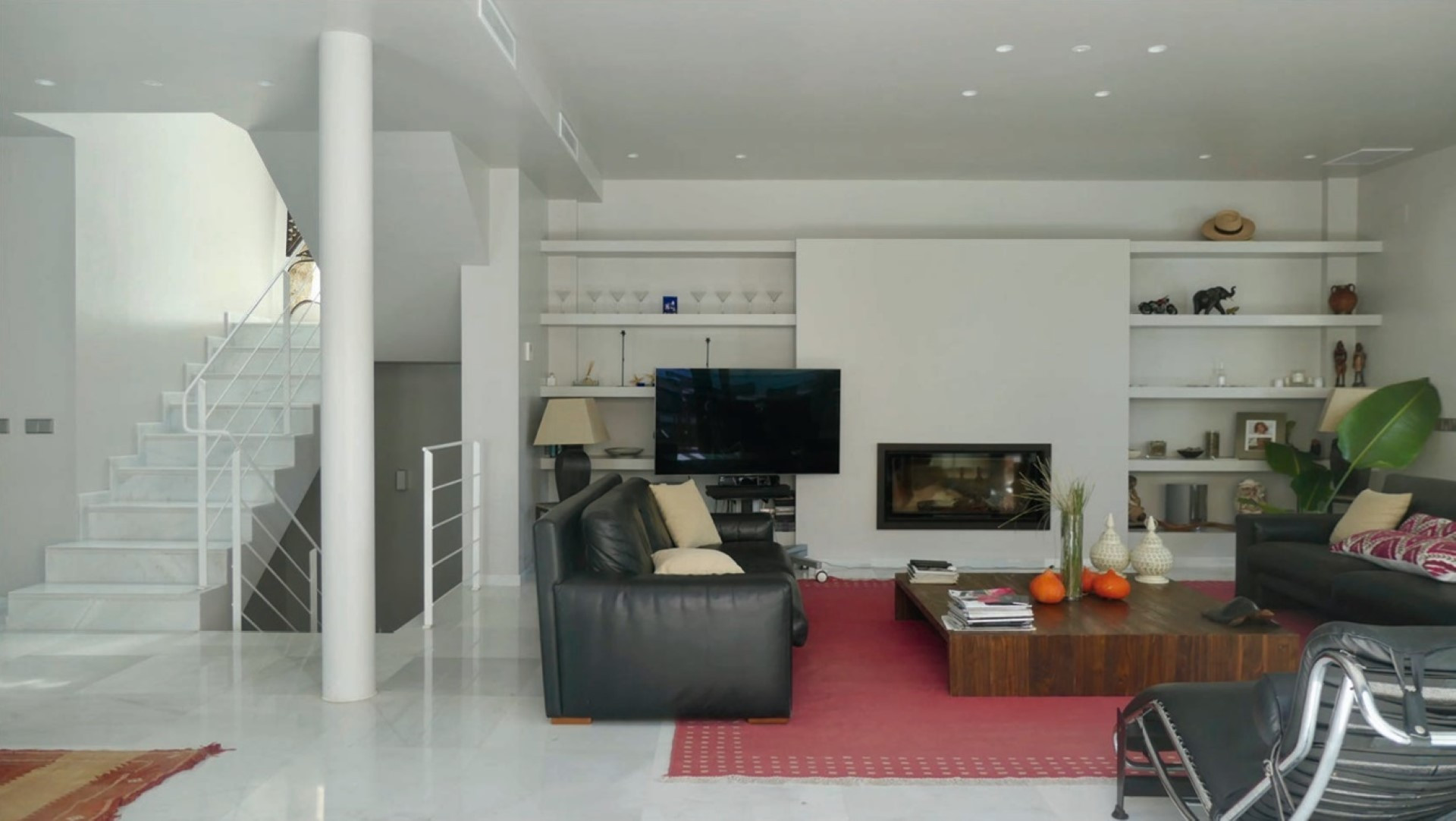 Villa contemporánea de 5 dormitorios en Marbesa, Marbella Este