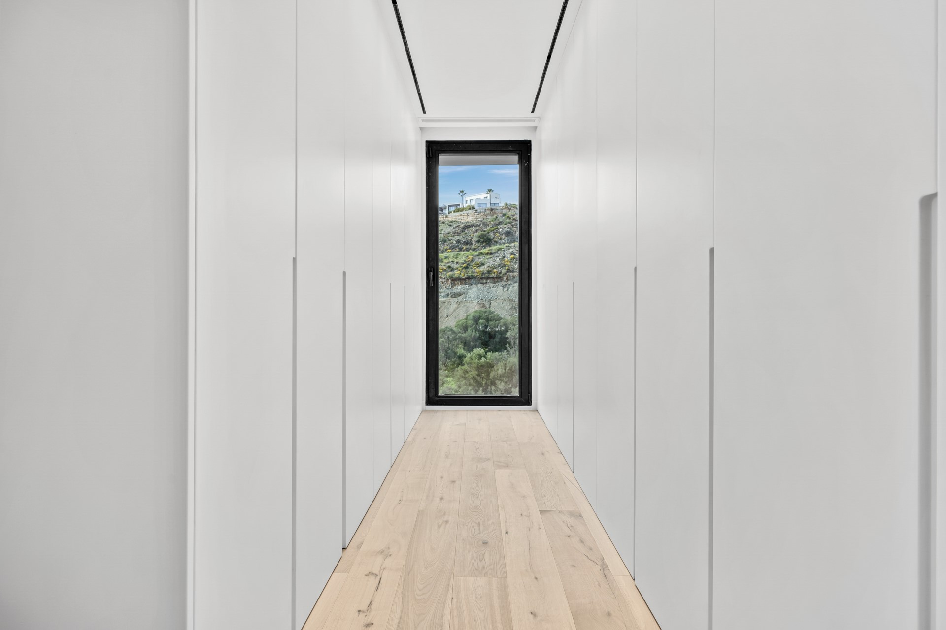 Contemporary Villa in La Alqueria, Benahavis