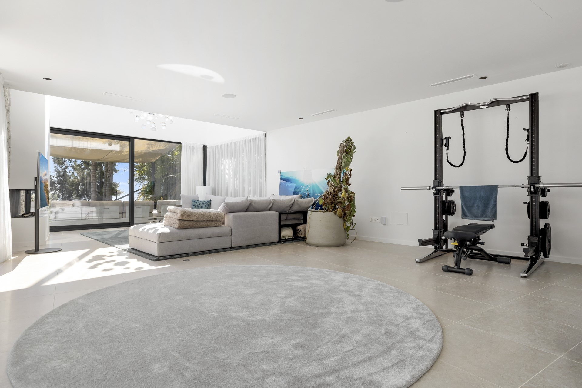 Contemporary villa in La Alquería, Benahavís