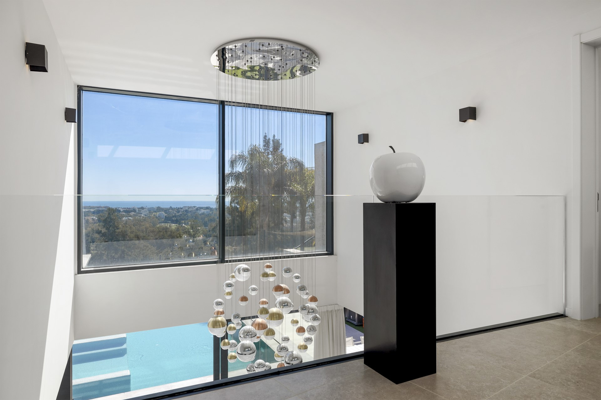 Contemporary villa in La Alquería, Benahavís
