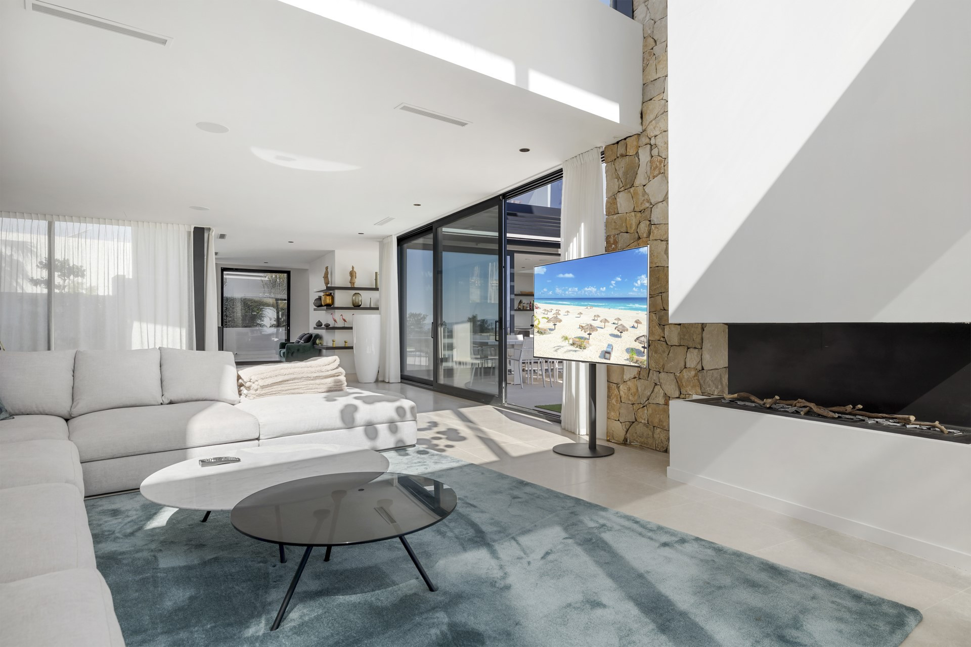 Contemporary villa in La Alquería, Benahavís