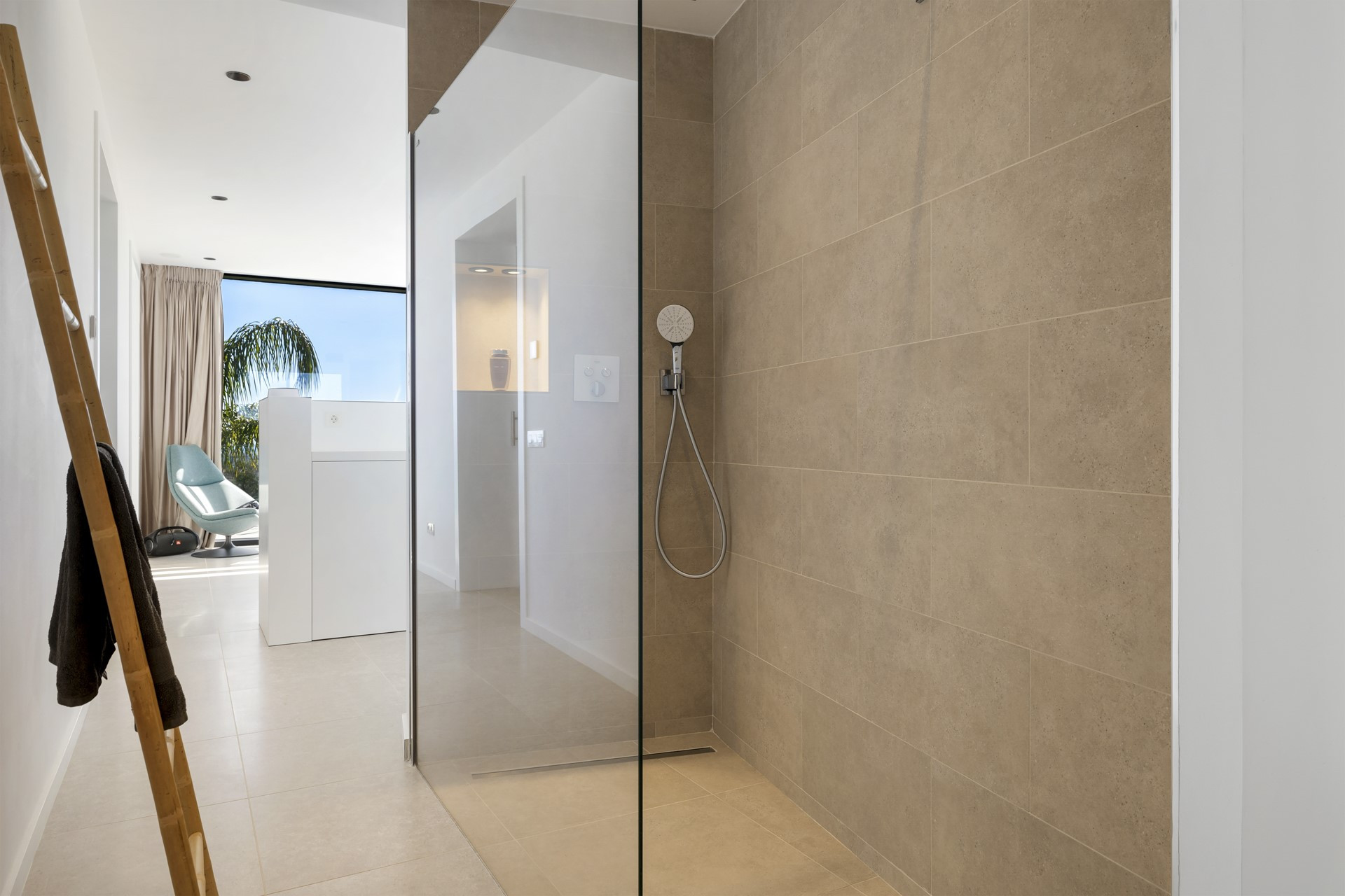 Contemporary villa in La Alquería, Benahavís