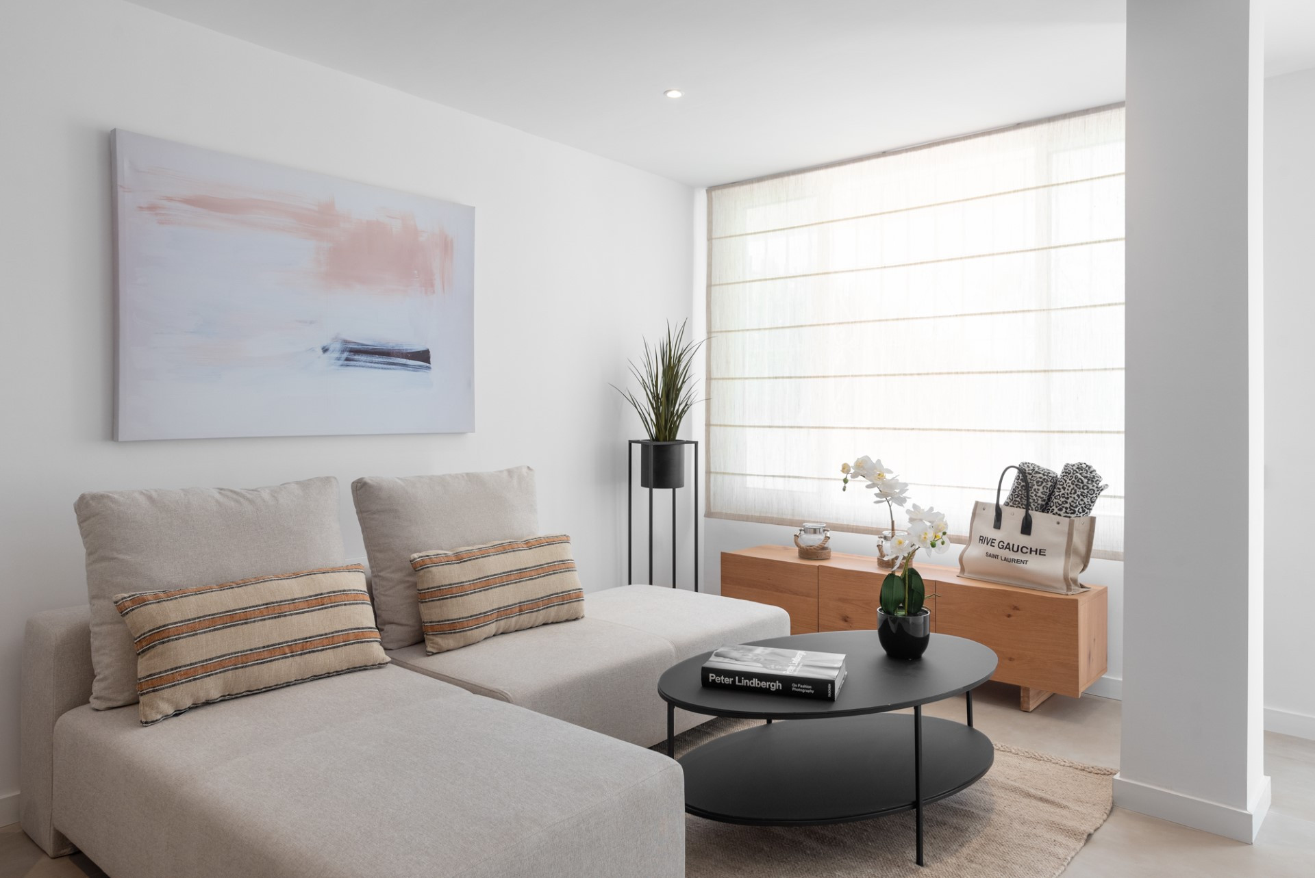 Elegant 2-Bedroom Ground Floor Apartment in La Carolina, Marbella Golden Mile