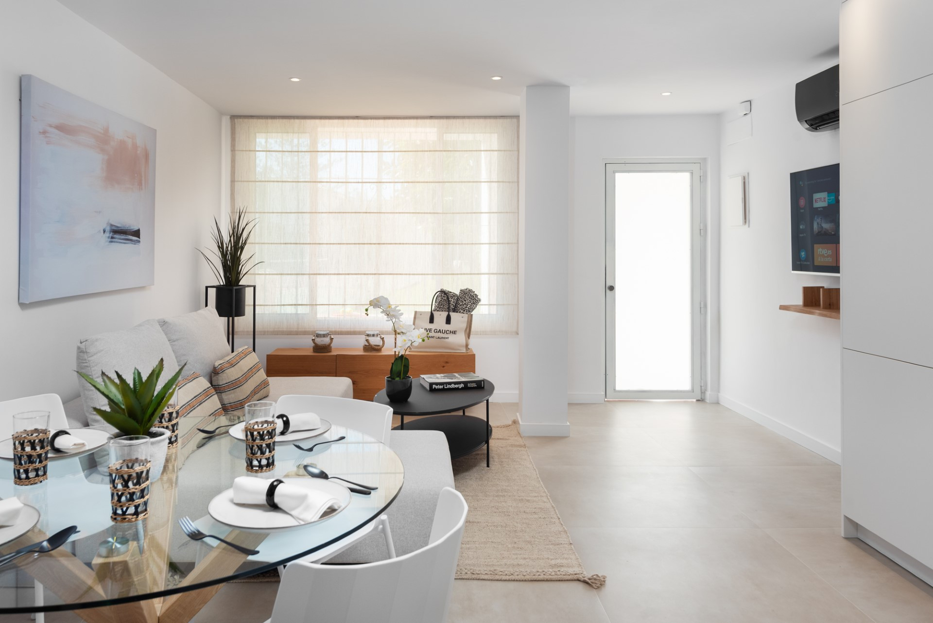Elegant 2-Bedroom Ground Floor Apartment in La Carolina, Marbella Golden Mile