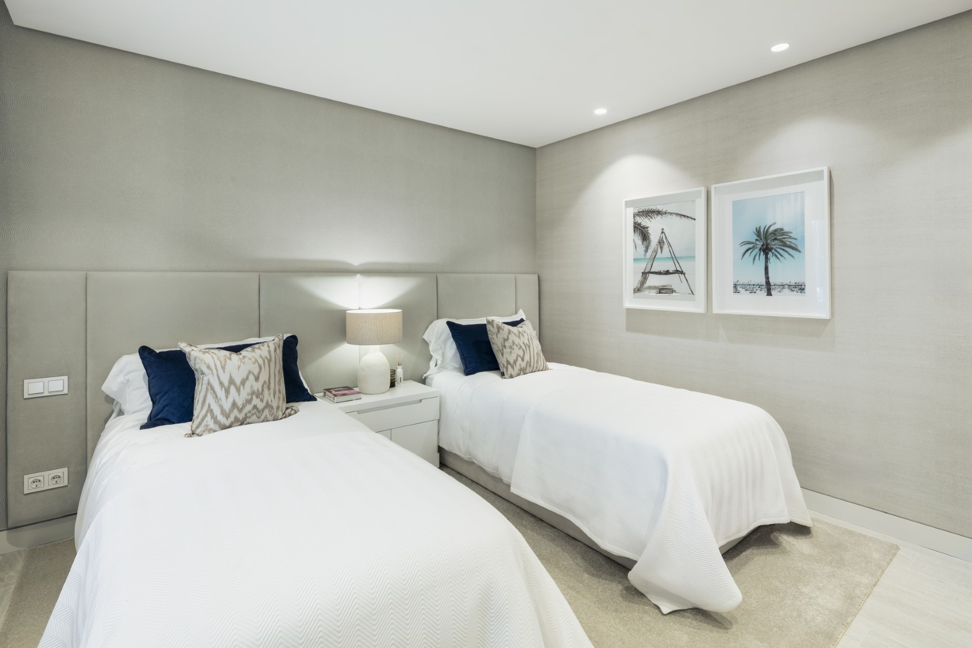 Unique apartment in Marina Puente Romano, Marbella Golden Mile