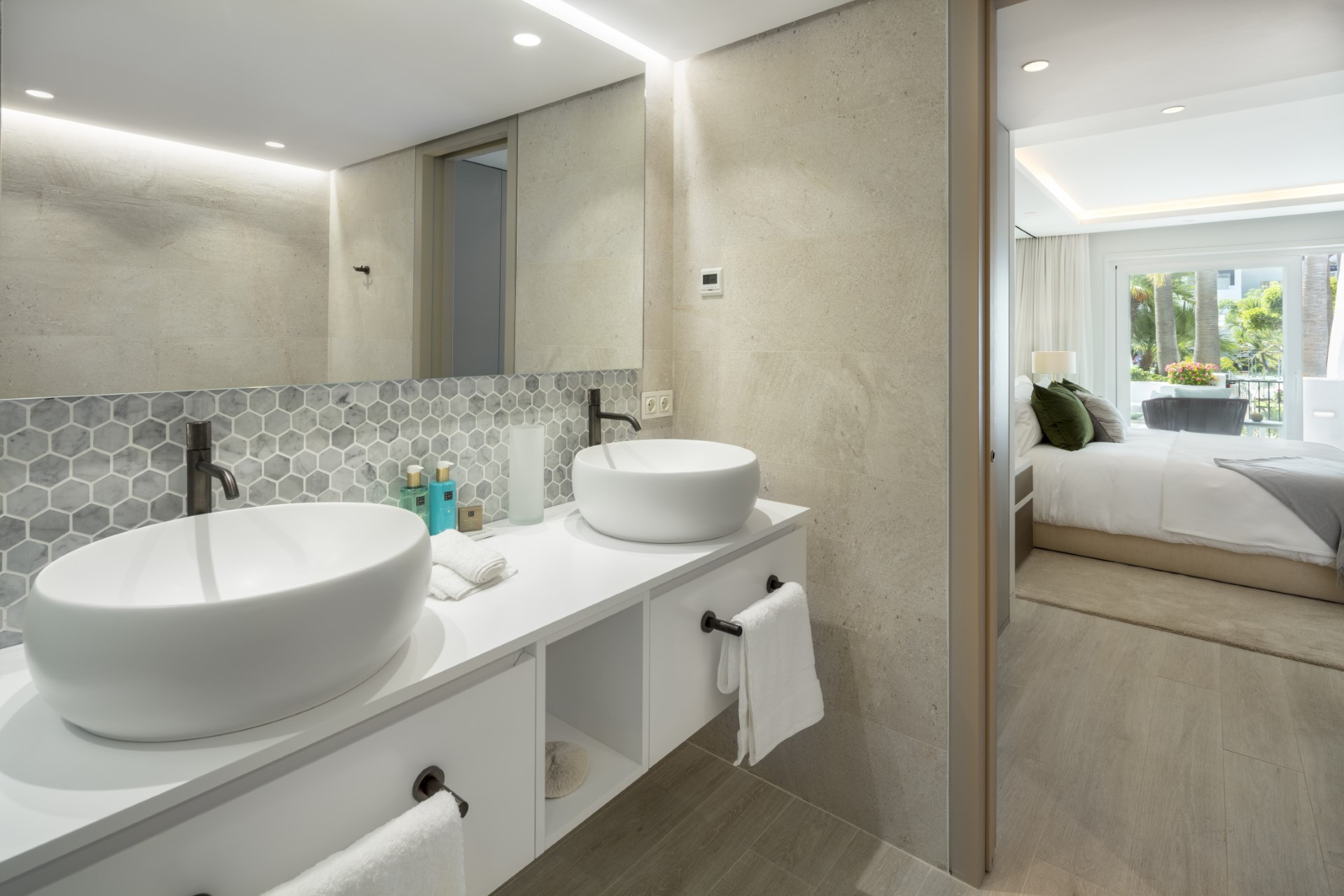 Unique apartment in Marina Puente Romano, Marbella Golden Mile