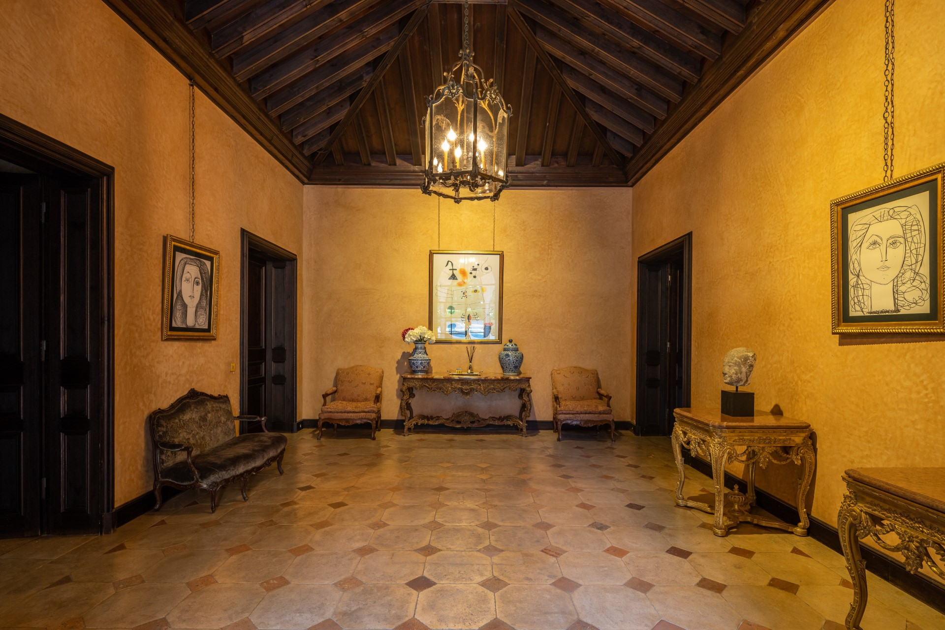 Exquisite Andalusian-Style villa in Rocio de Nagüeles, Marbella Golden Mile