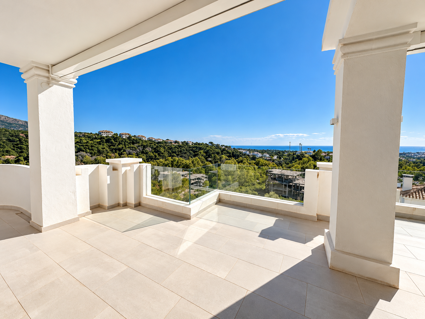 Luxury 3 bedroom apartment with spectacular views in 9 Lions Residences, Nueva Andalucia
