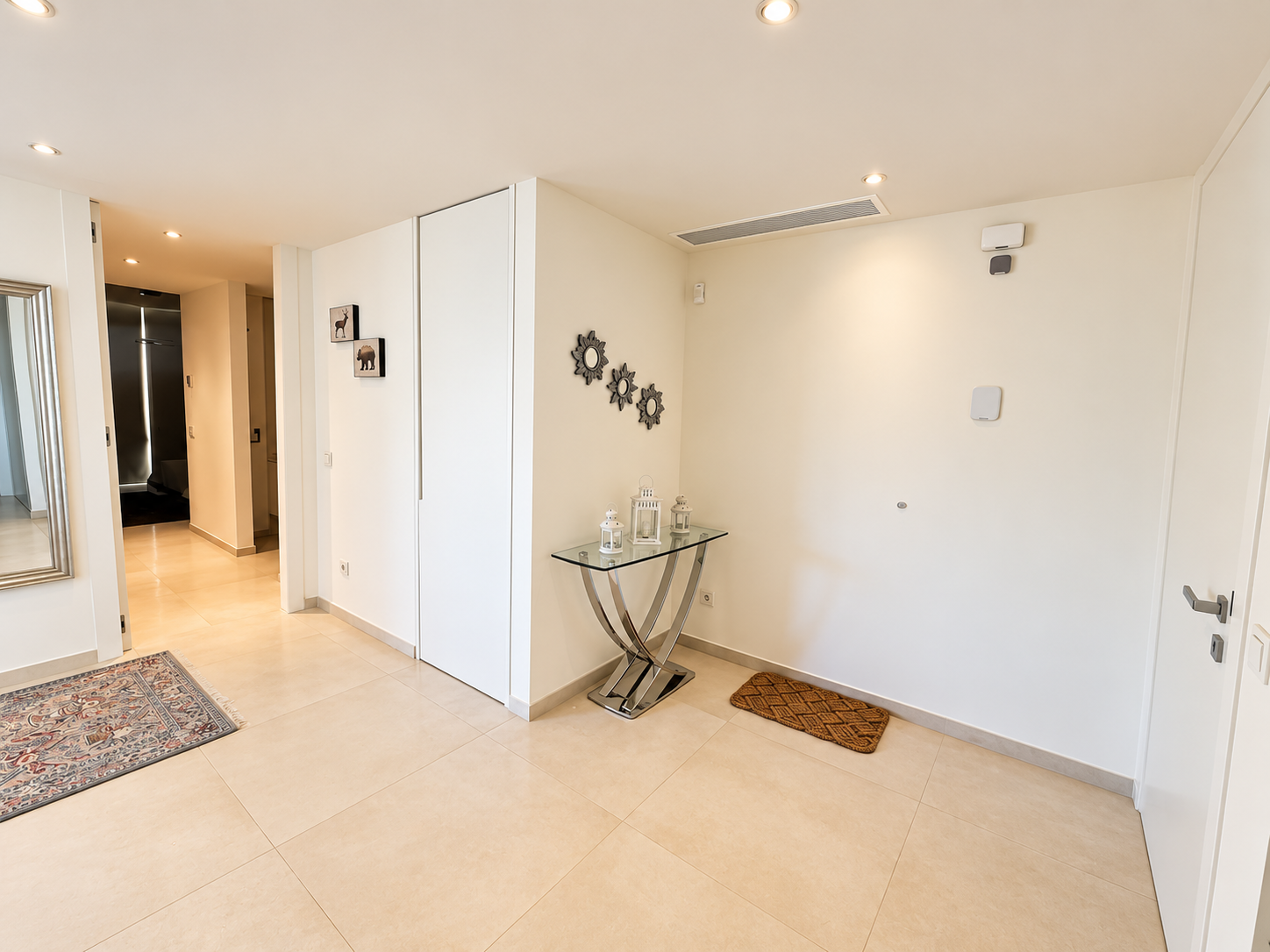 Luxury 3 bedroom apartment with spectacular views in 9 Lions Residences, Nueva Andalucia