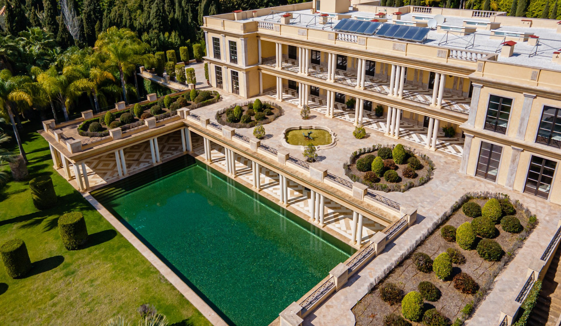 Opulent 8 bedroom villa in Rocio de Nagüeles, Marbella Golden Mile