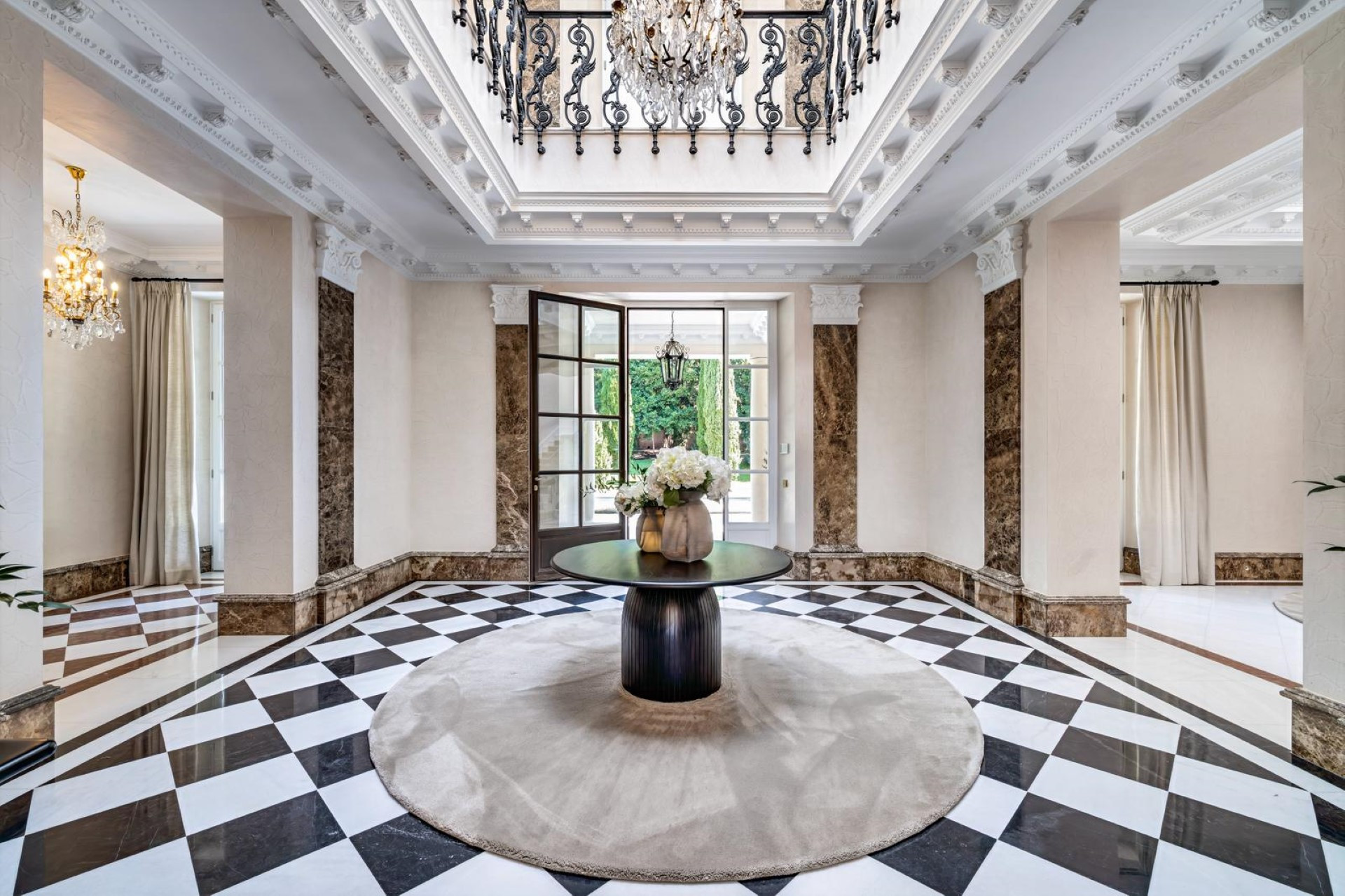 Opulent 8 bedroom villa in Rocio de Nagüeles, Marbella Golden Mile
