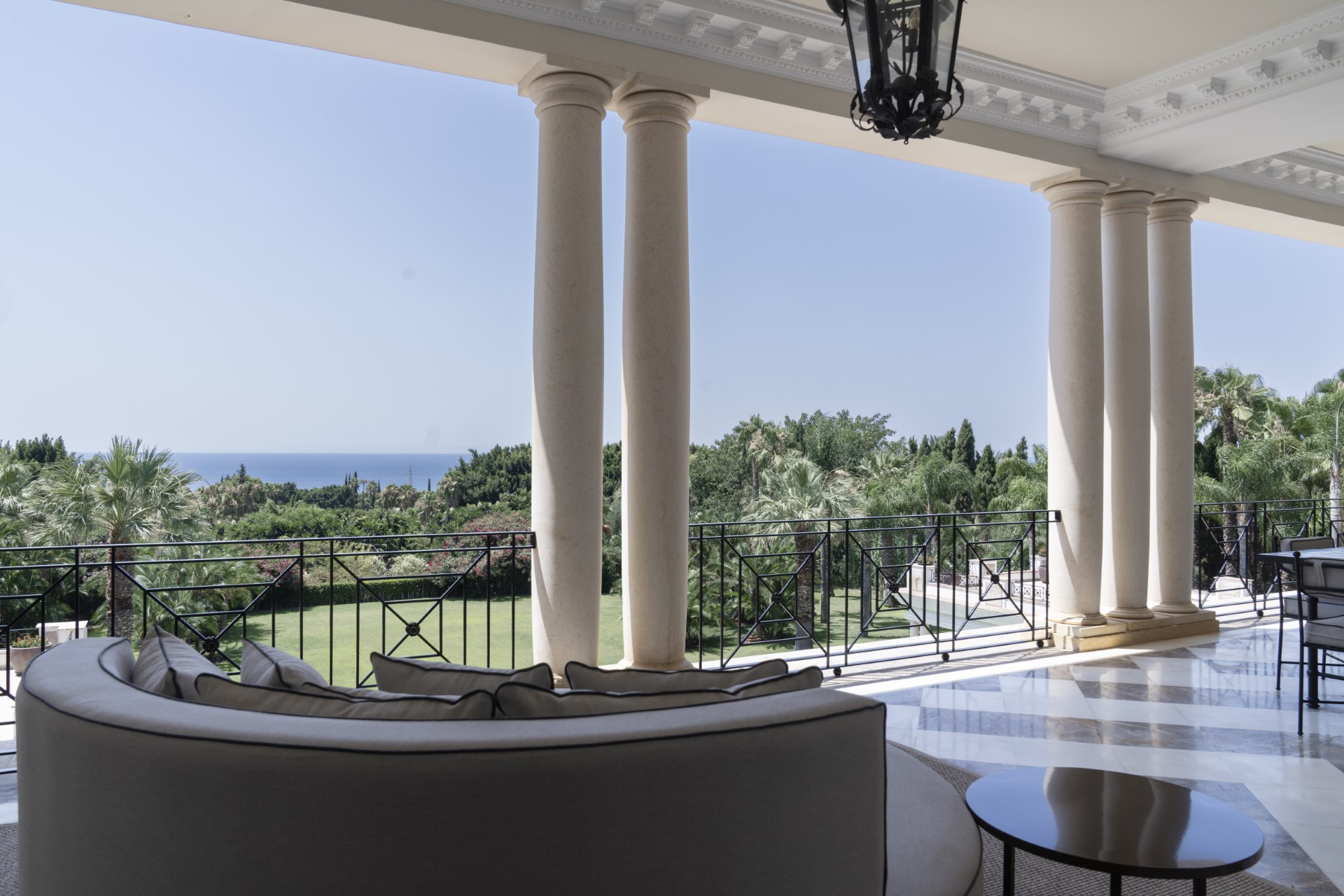 Oppulento villa de 8 dormitorios en Rocio de Nagüeles, Marbella Milla de Oro