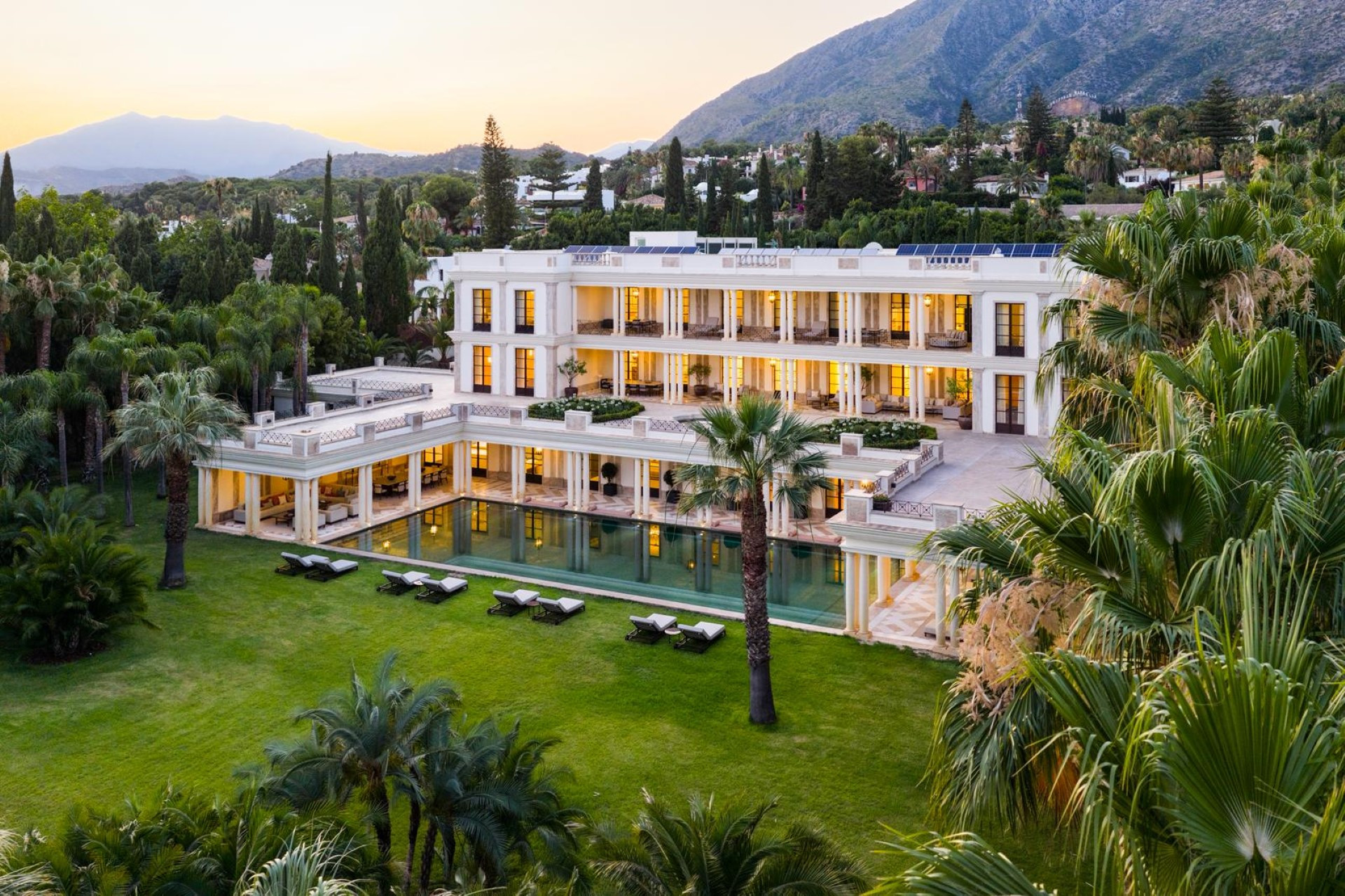 Opulent 8 bedroom villa in Rocio de Nagüeles, Marbella Golden Mile