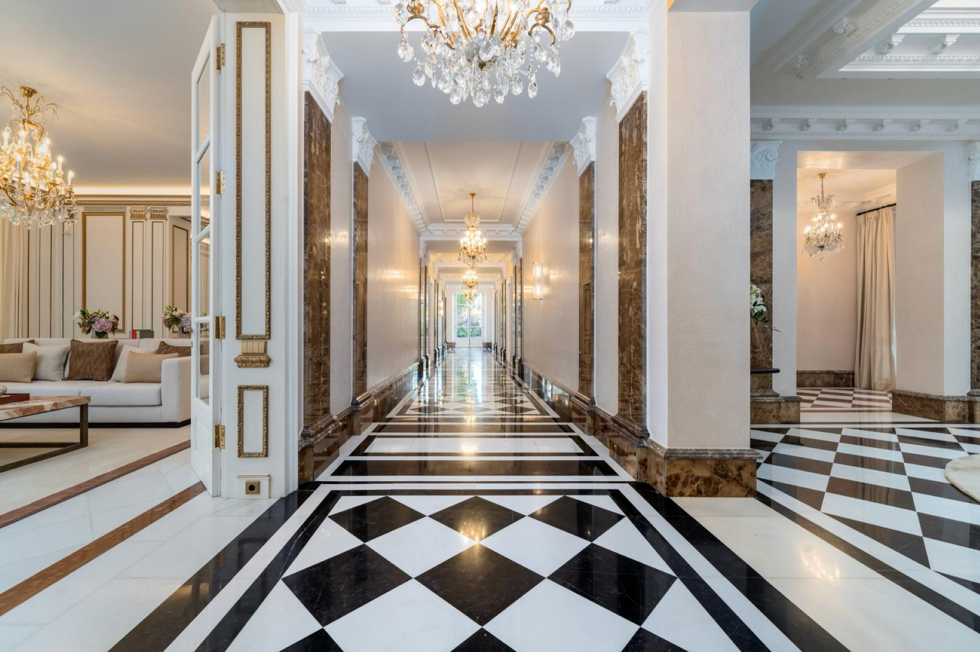 Opulent 8 bedroom villa in Rocio de Nagüeles, Marbella Golden Mile