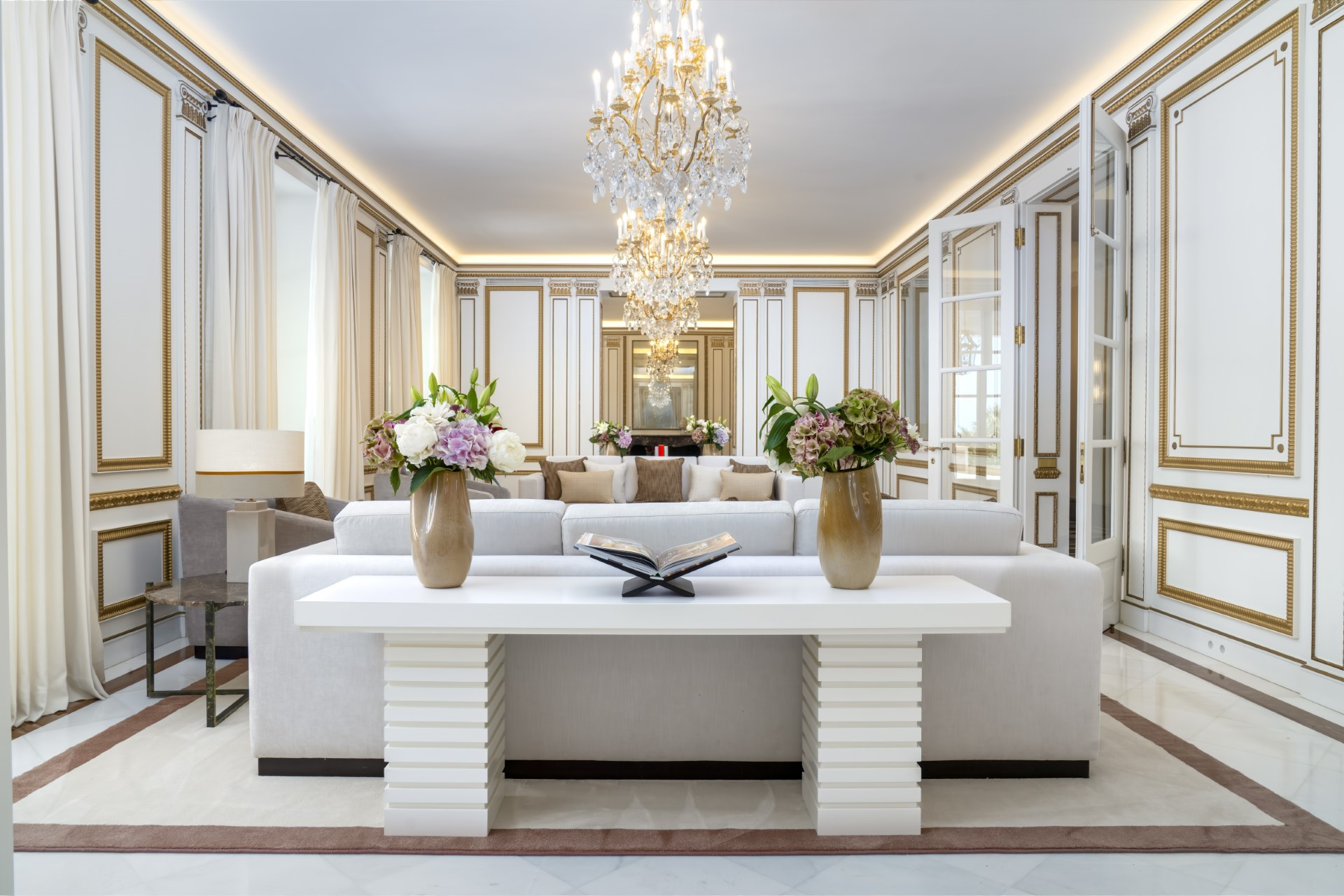 Oppulento villa de 8 dormitorios en Rocio de Nagüeles, Marbella Milla de Oro