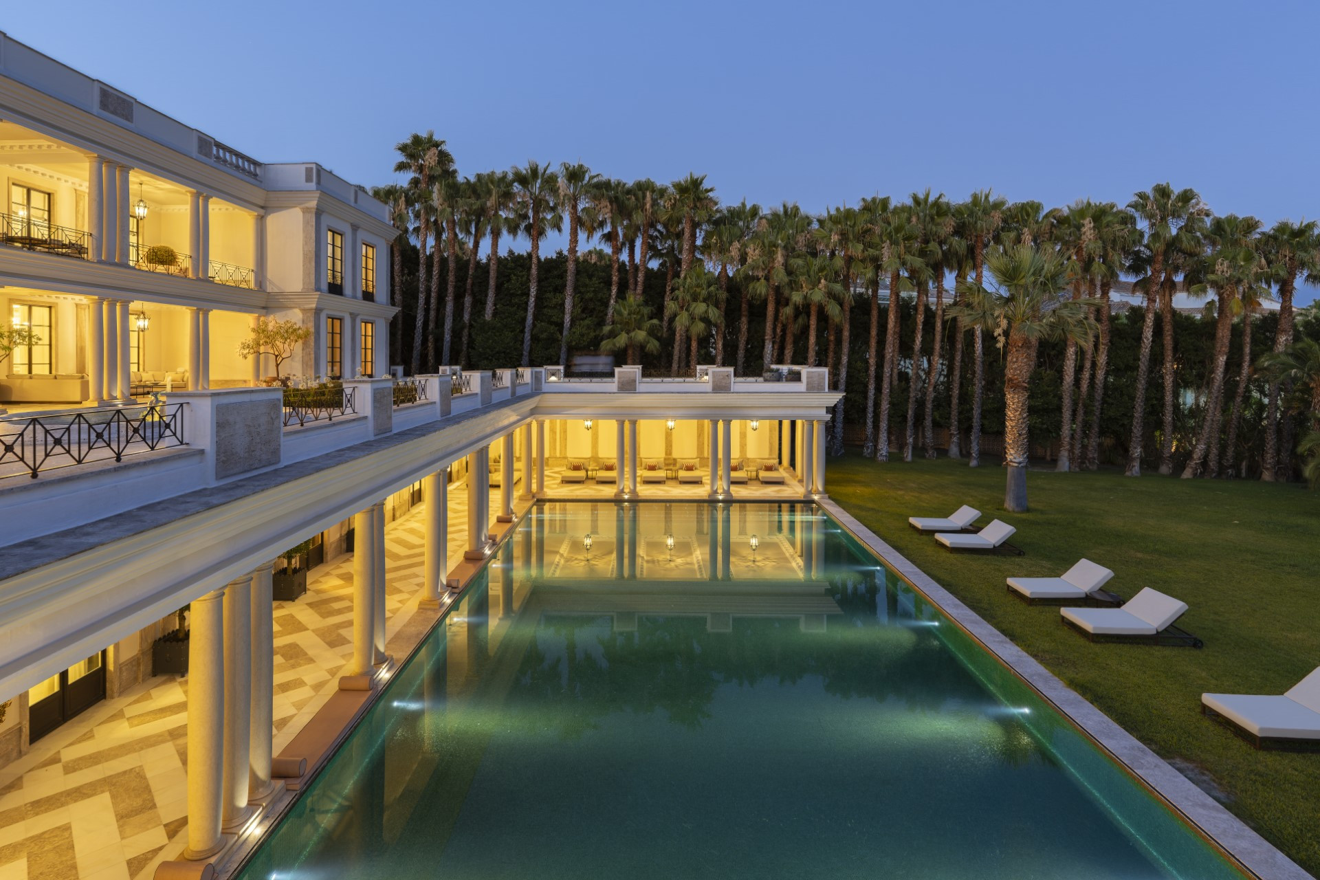 Oppulento villa de 8 dormitorios en Rocio de Nagüeles, Marbella Milla de Oro