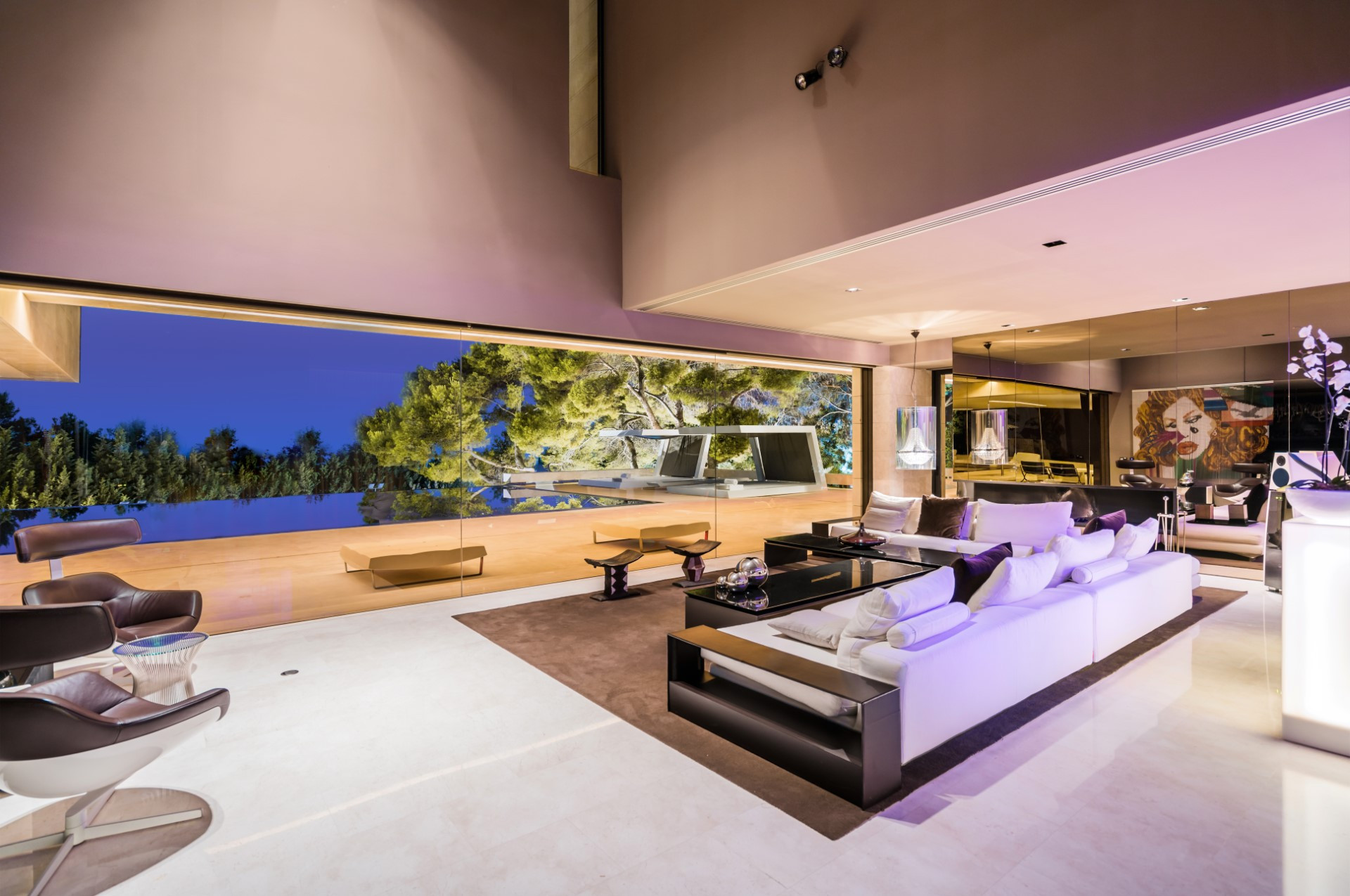 Breathtaking cutting edge design, modern villa in Cascada de Camojan