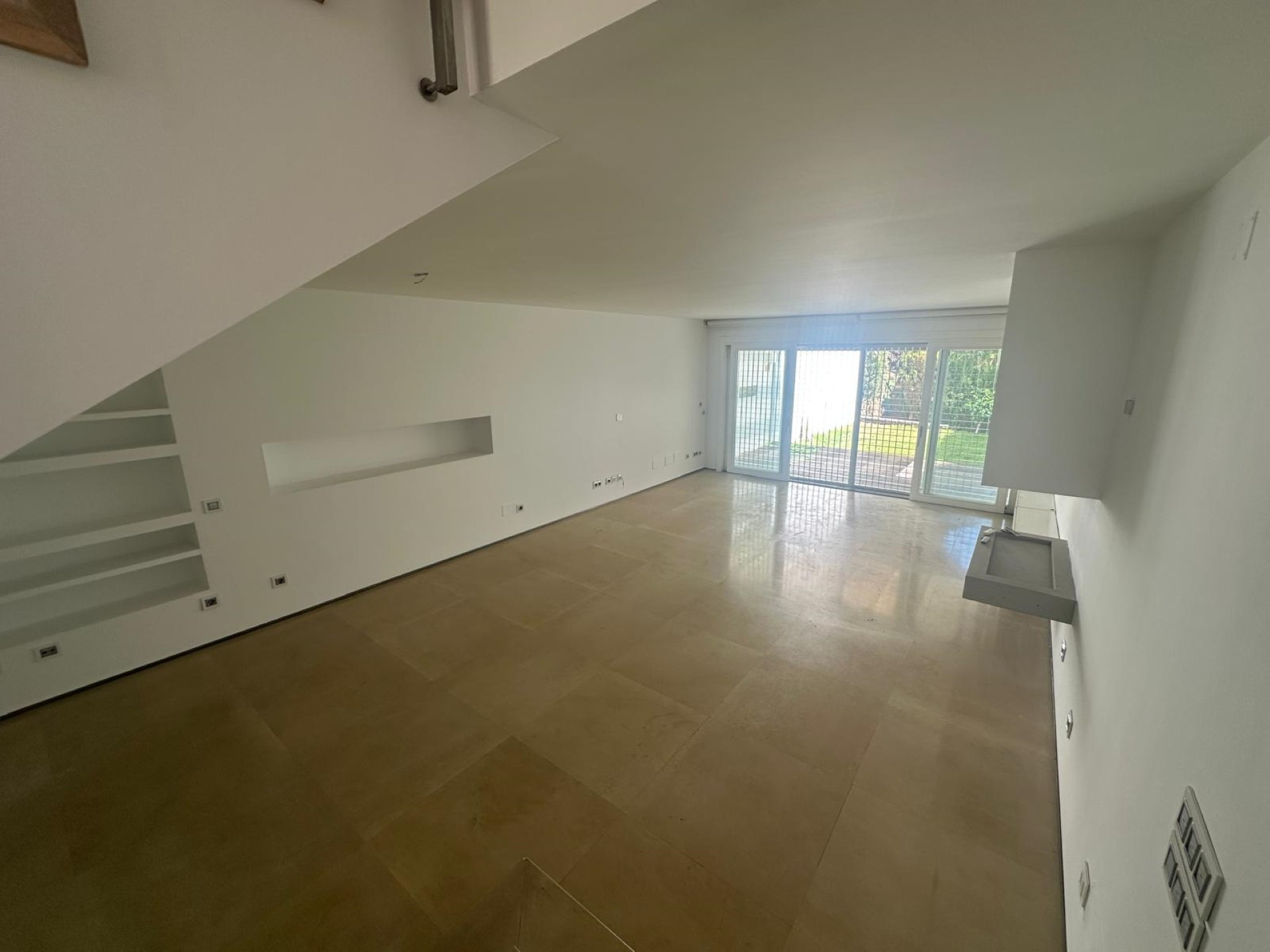 Elegant 4 bedroom townhouse in Terrazas de la Quinta