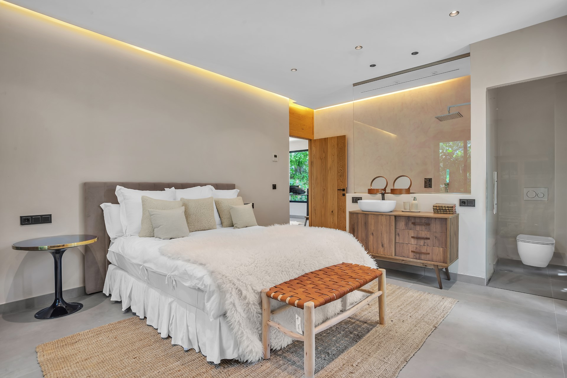 Elegan 4 bedroom villa in Xarblanca, Marbella