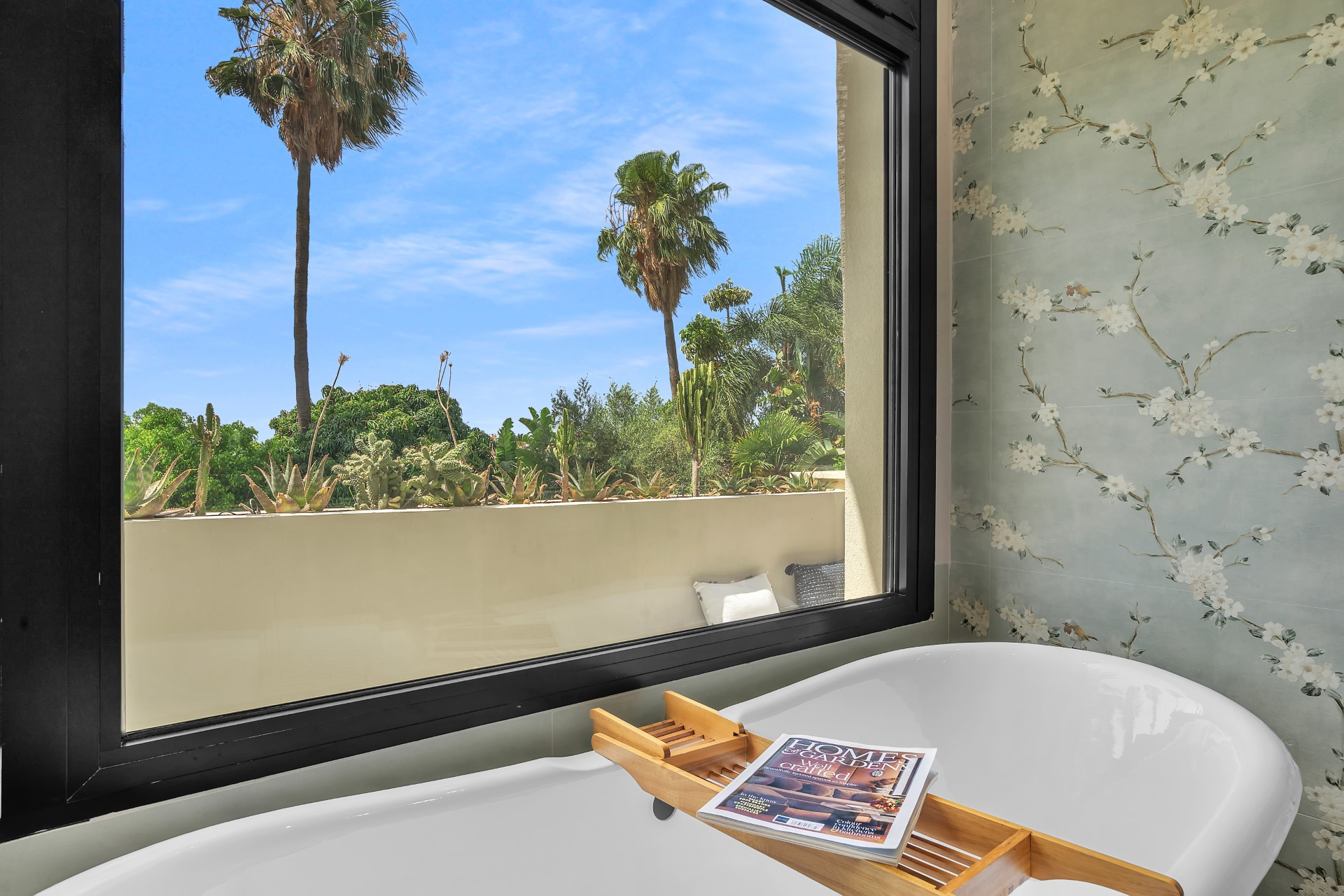 Elegan 4 bedroom villa in Xarblanca, Marbella
