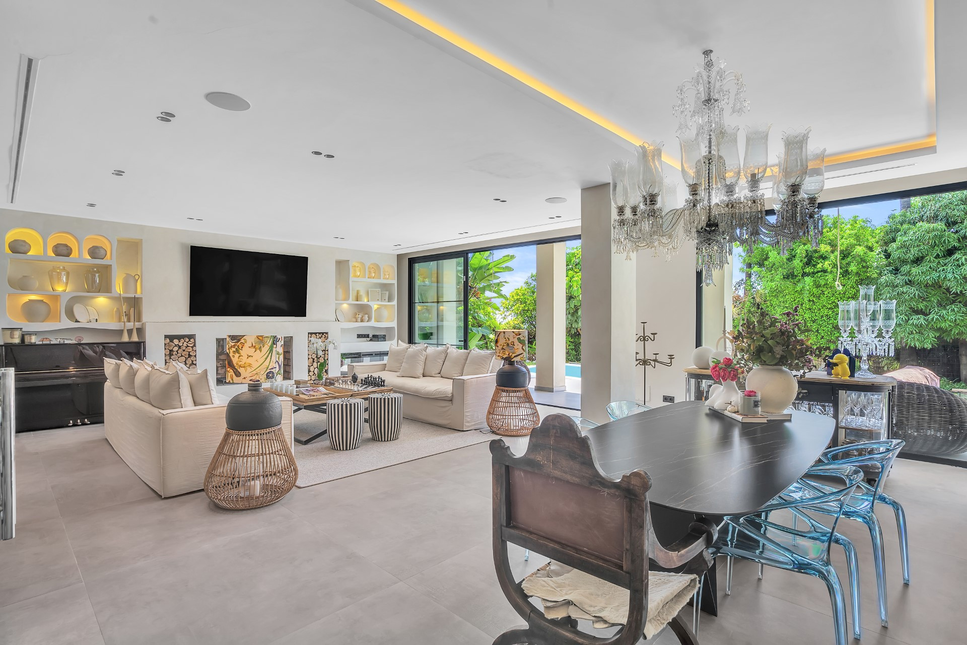 Elegan 4 bedroom villa in Xarblanca, Marbella