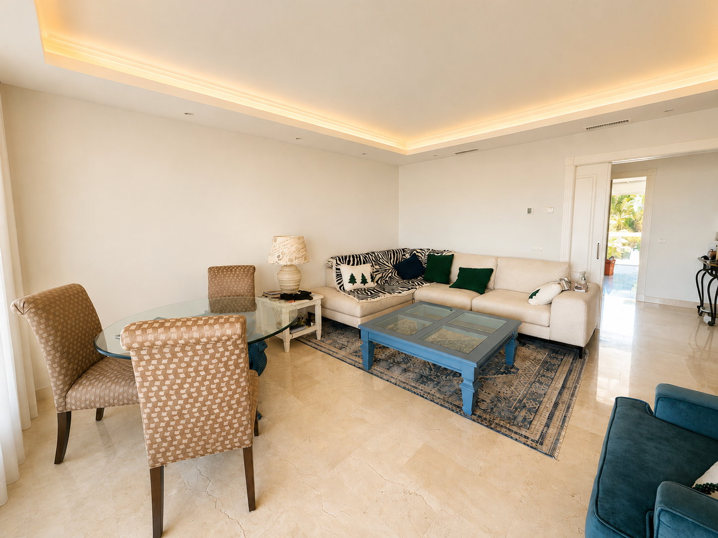 Apartamento de lujo con vistas panorámicas en La Corniche, Nueva Andalucia