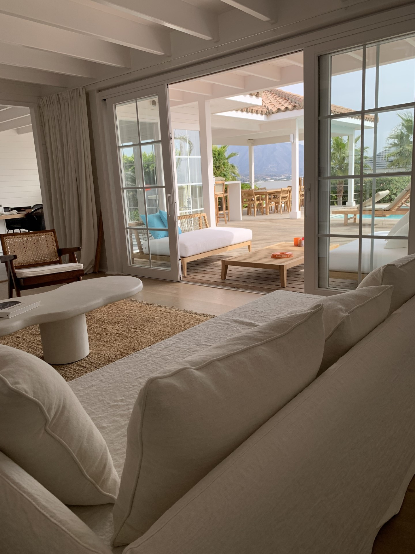 Elegant villa in La Alqueria, Benahavis