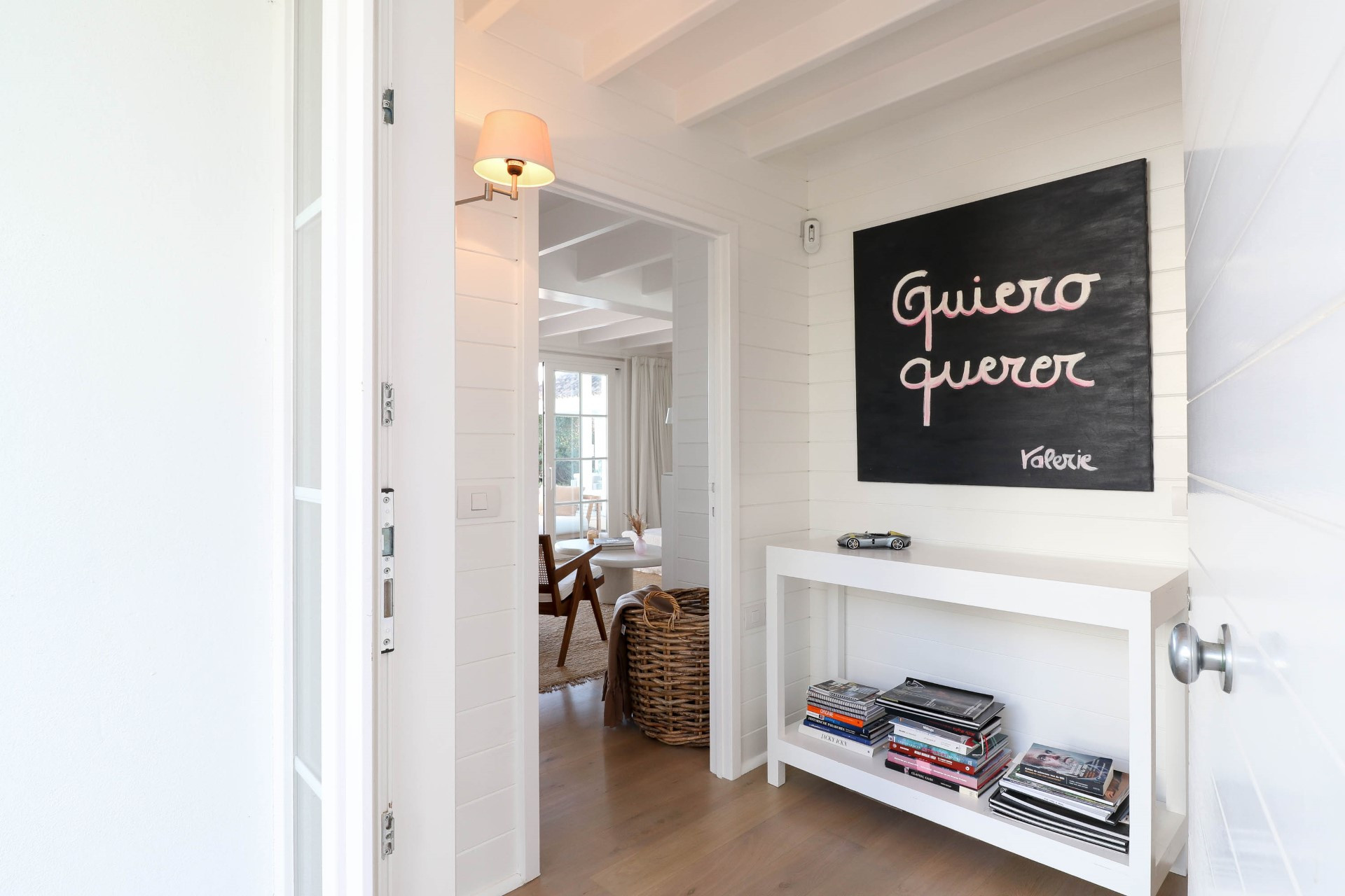 Elegant villa in La Alqueria, Benahavis