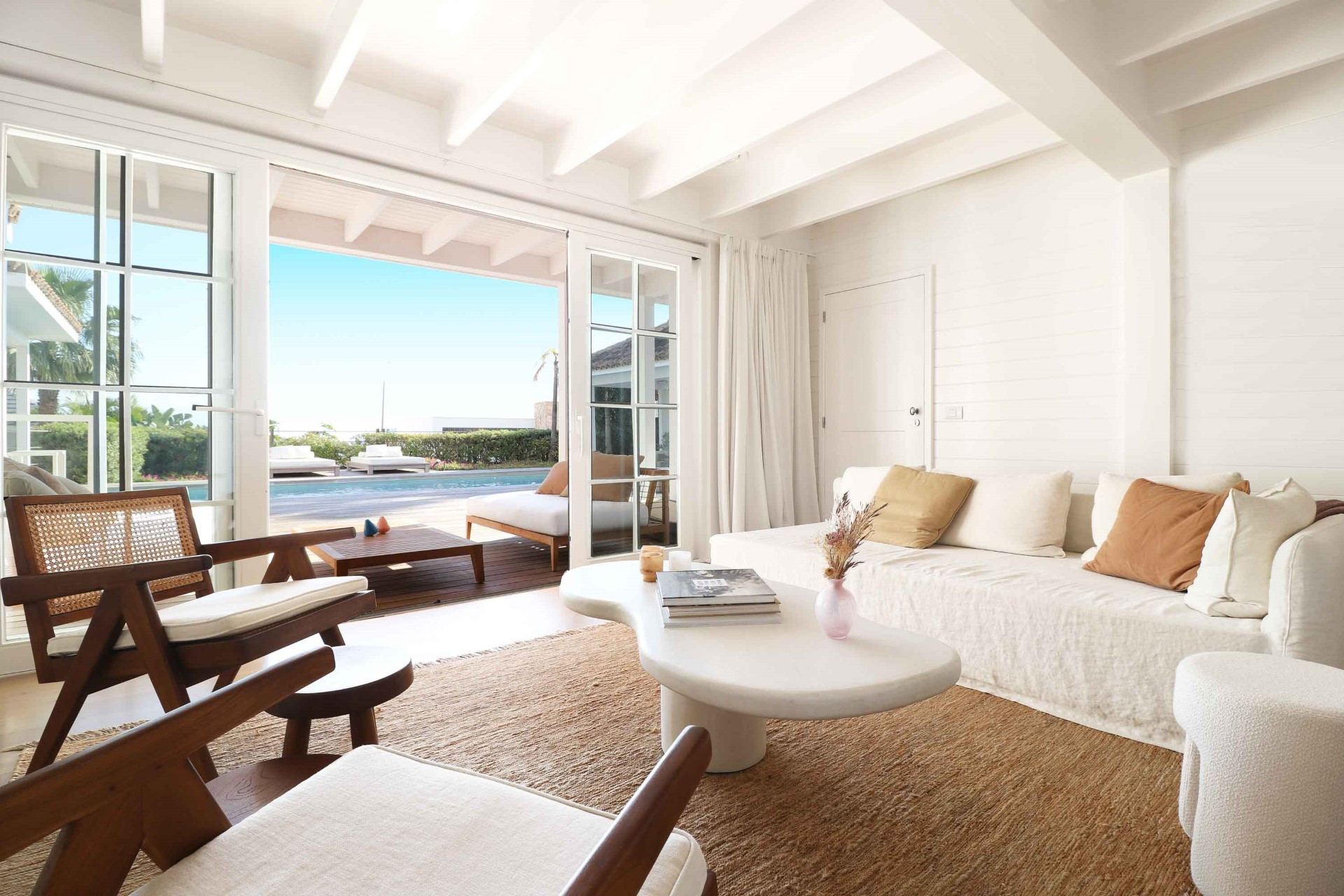 Elegant villa in La Alqueria, Benahavis