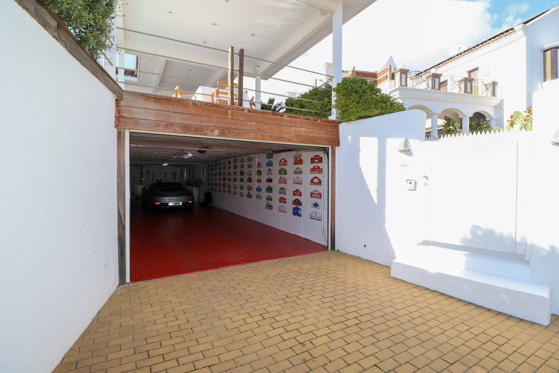 Elegant villa in La Alqueria, Benahavis