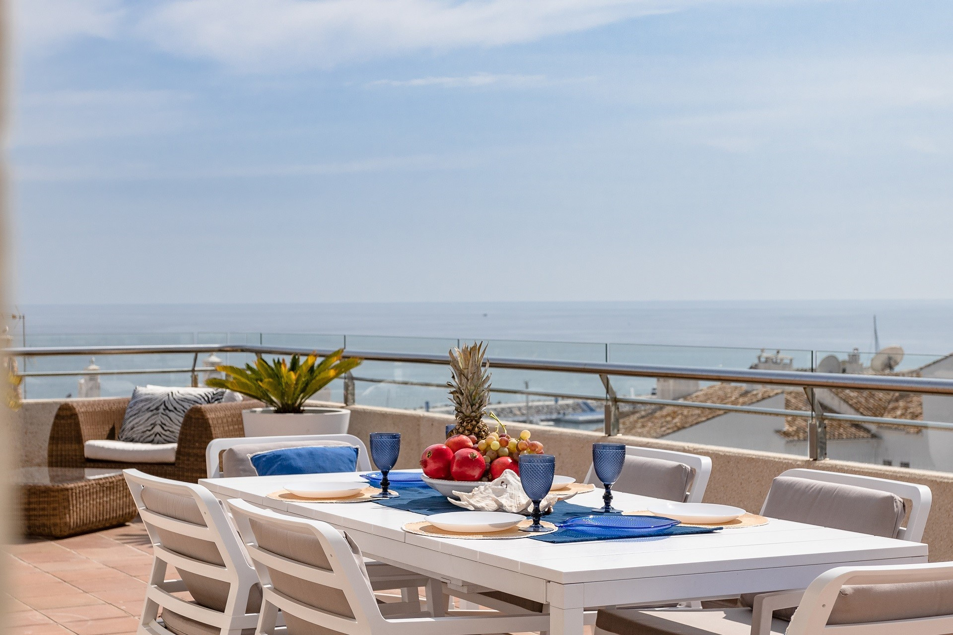 Ático con vistas panorámicas en Marina Banús, Marbella